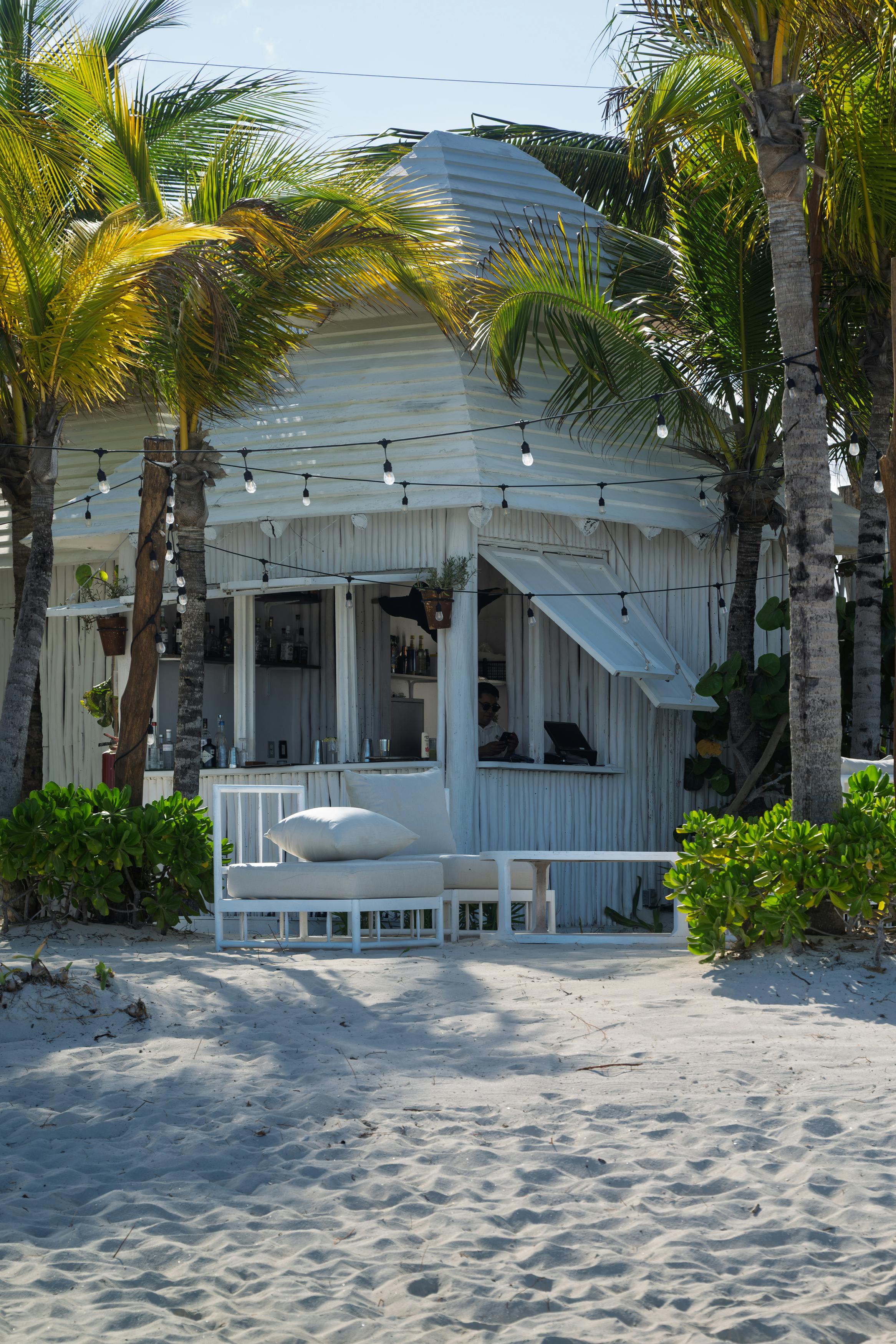 Zadarmo Útulná chatka na pláži s tropickou atmosférou v Quintana Roo, ideálna pre pokojný útek. Fotka z fotobanky