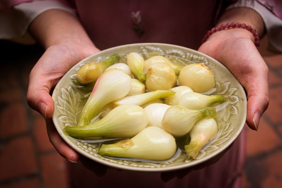 A bowl of Fuling zhacai pickled mustard stems, ready to eat