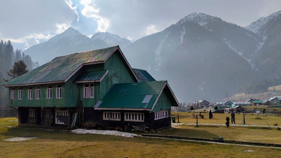 Kashmir Valley: Srinagar, Gulmarg & Pahalgam photo 12