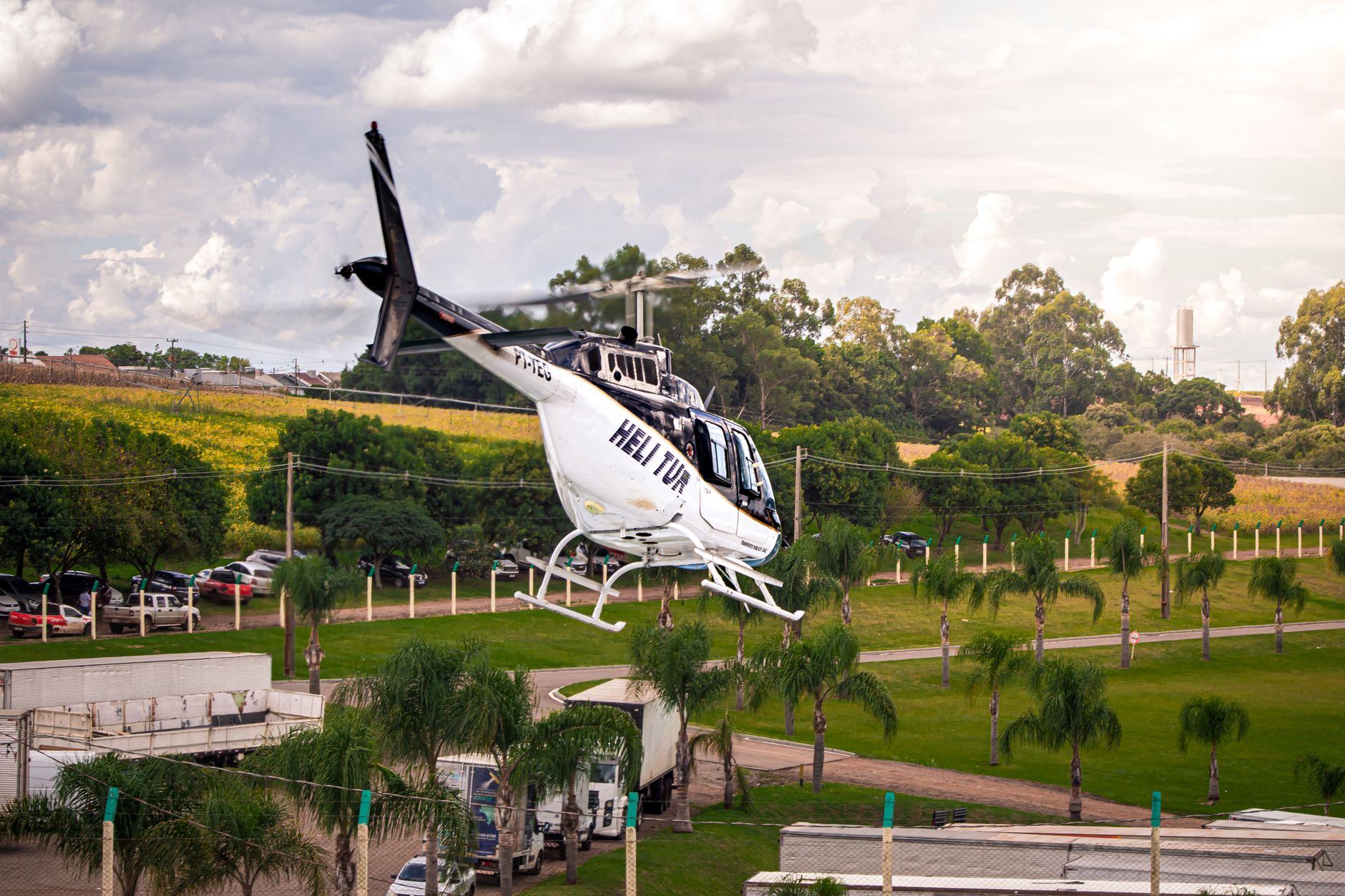 Helicóptero cai em SC