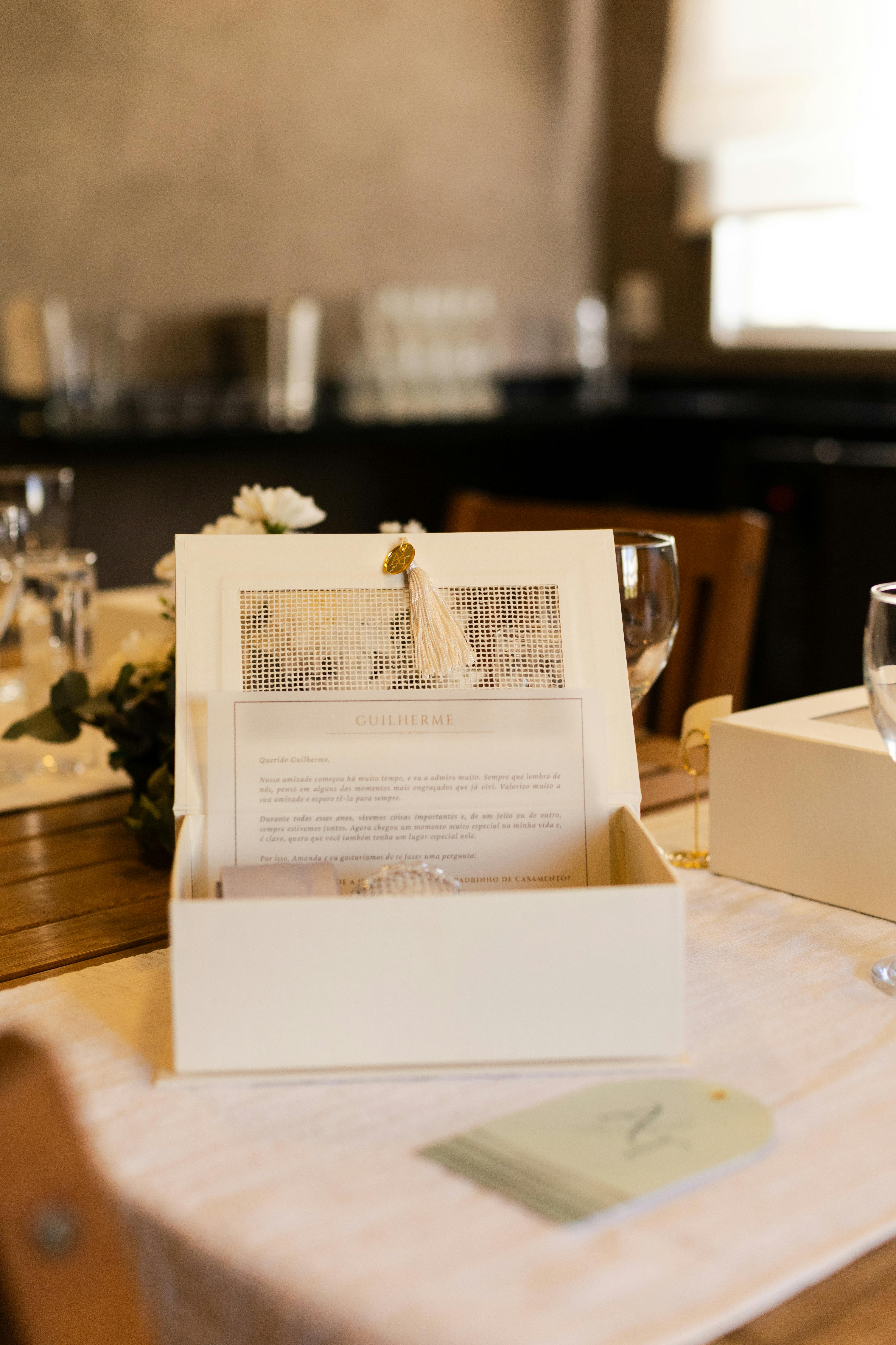 A beautiful wedding invitation setup on an elegantly decorated table in São Paulo.