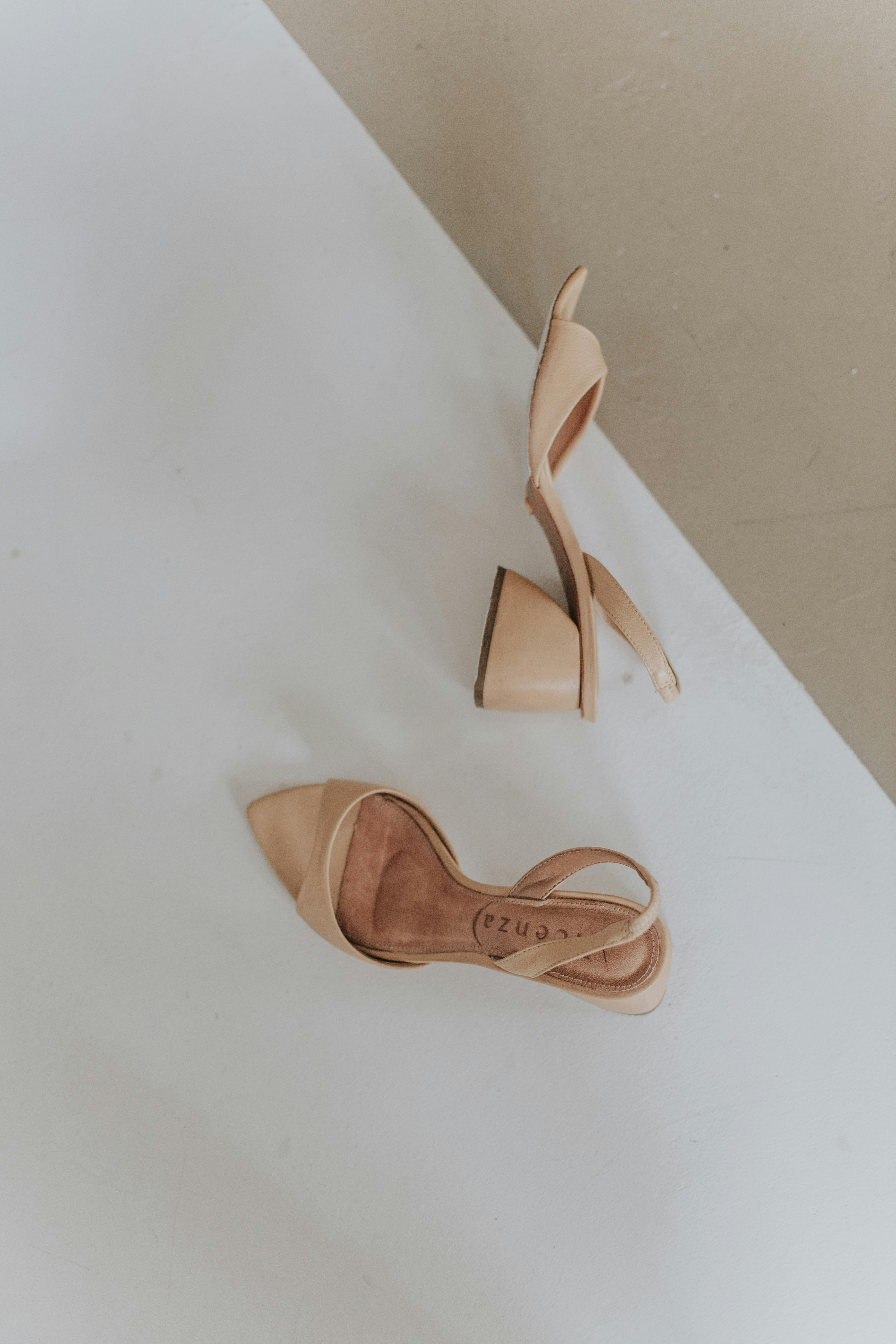 Zadarmo Fotobanka s bezplatnými fotkami na tému béžová, béžové podpätky, béžové topánky Fotka z fotobanky