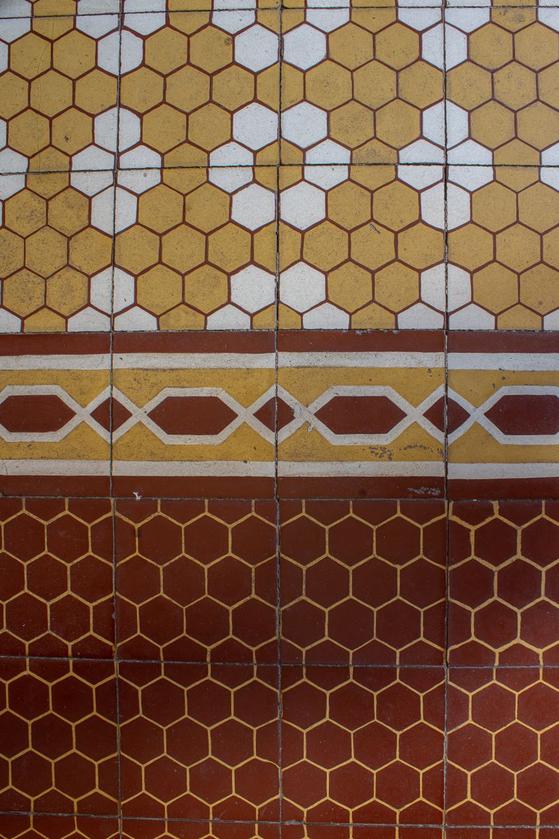 Stone-Look Tile Flooring in a Bathroom