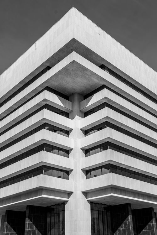 Free Black and white photo of a modern geometric building in Hampton, Virginia, USA. Stock Photo