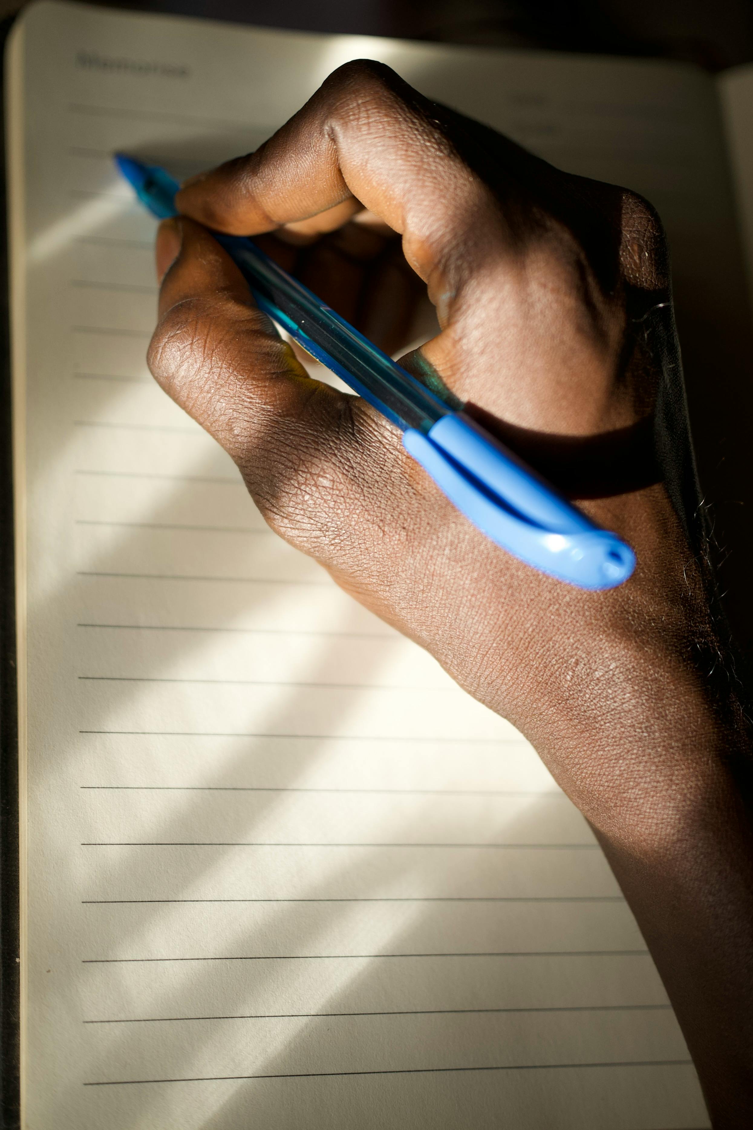 ฟรี คลังภาพถ่ายฟรี ของ กระดาษที่มีเส้น, กลางวัน, การจัดระเบียบ คลังภาพถ่าย