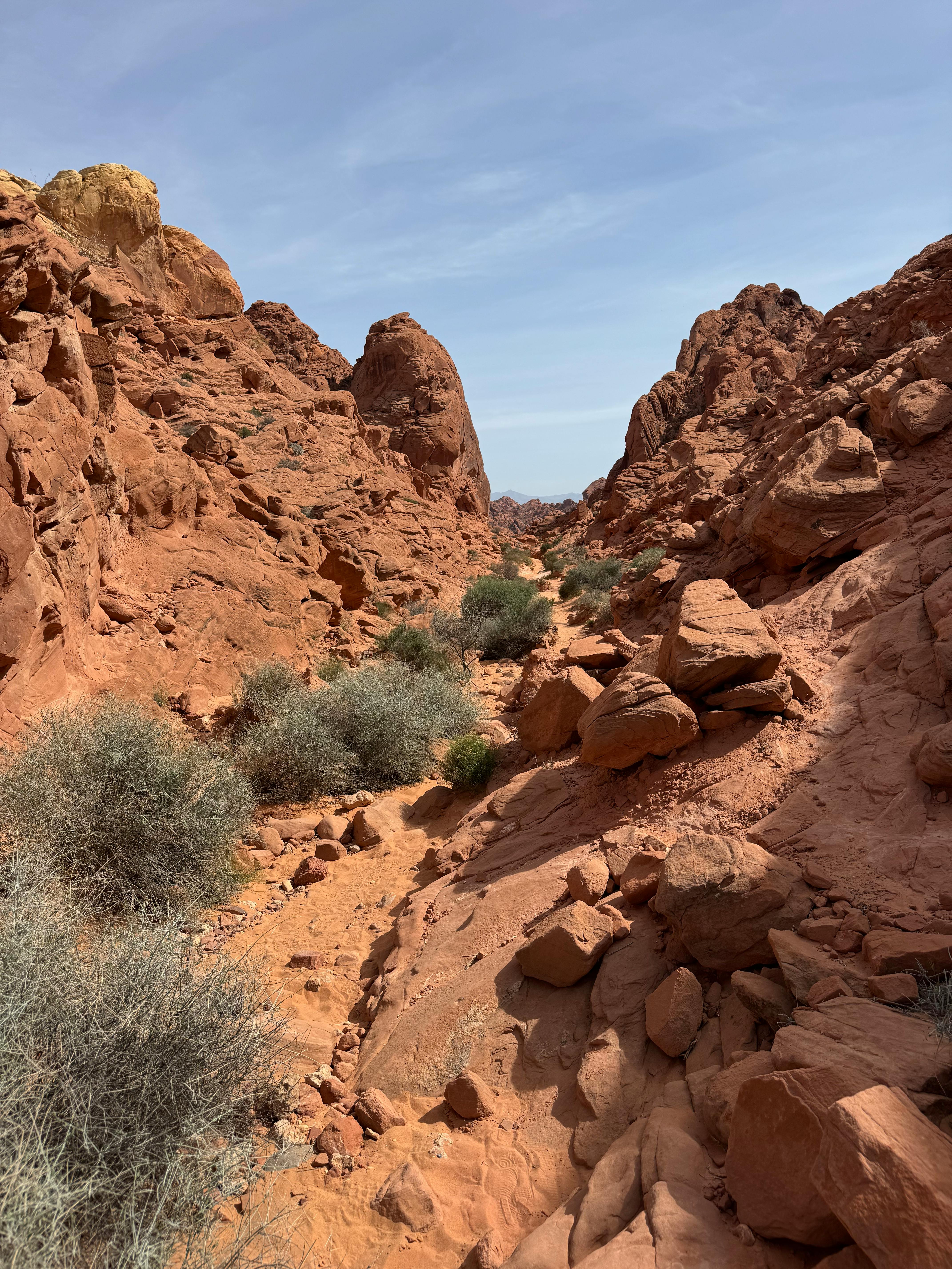 Free Explore the dramatic red rock formations in Moapa Valley, Nevada under a clear blue sky. Stock Photo