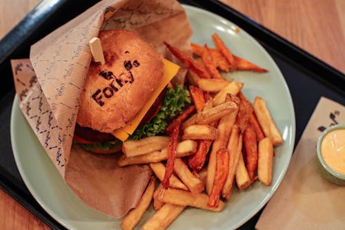 Kostnadsfri bild av bord, burger, mayo