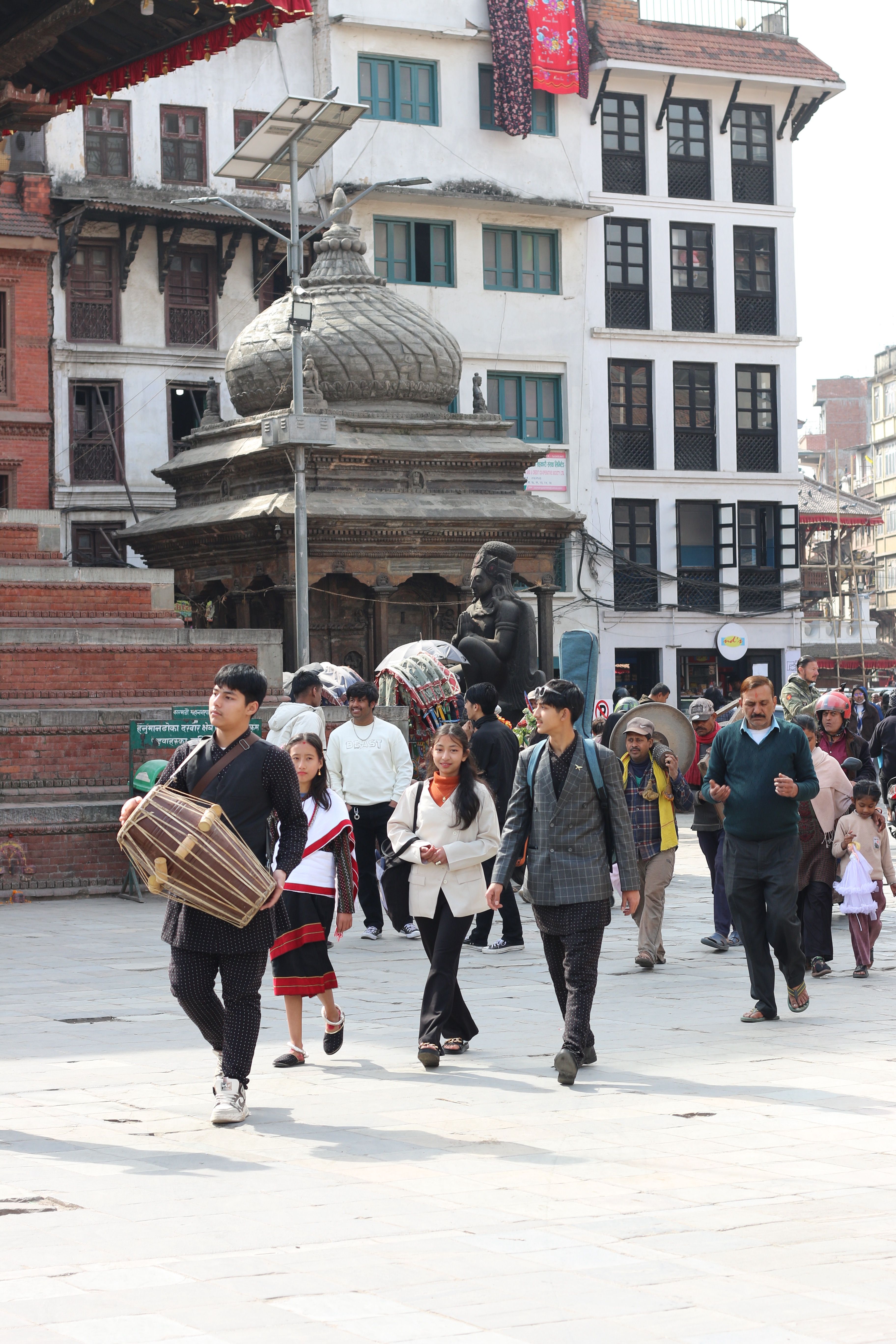 What to Wear in Nepal: Dress Code, Temple Etiquette & Layering