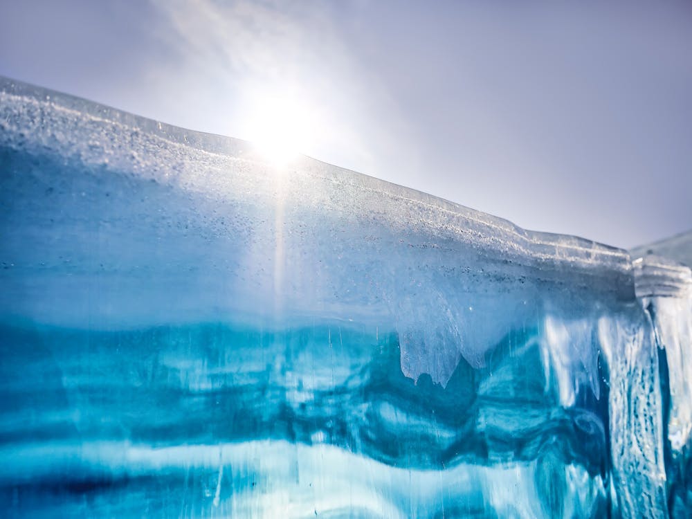 Gletser Biru Di Bawah Matahari