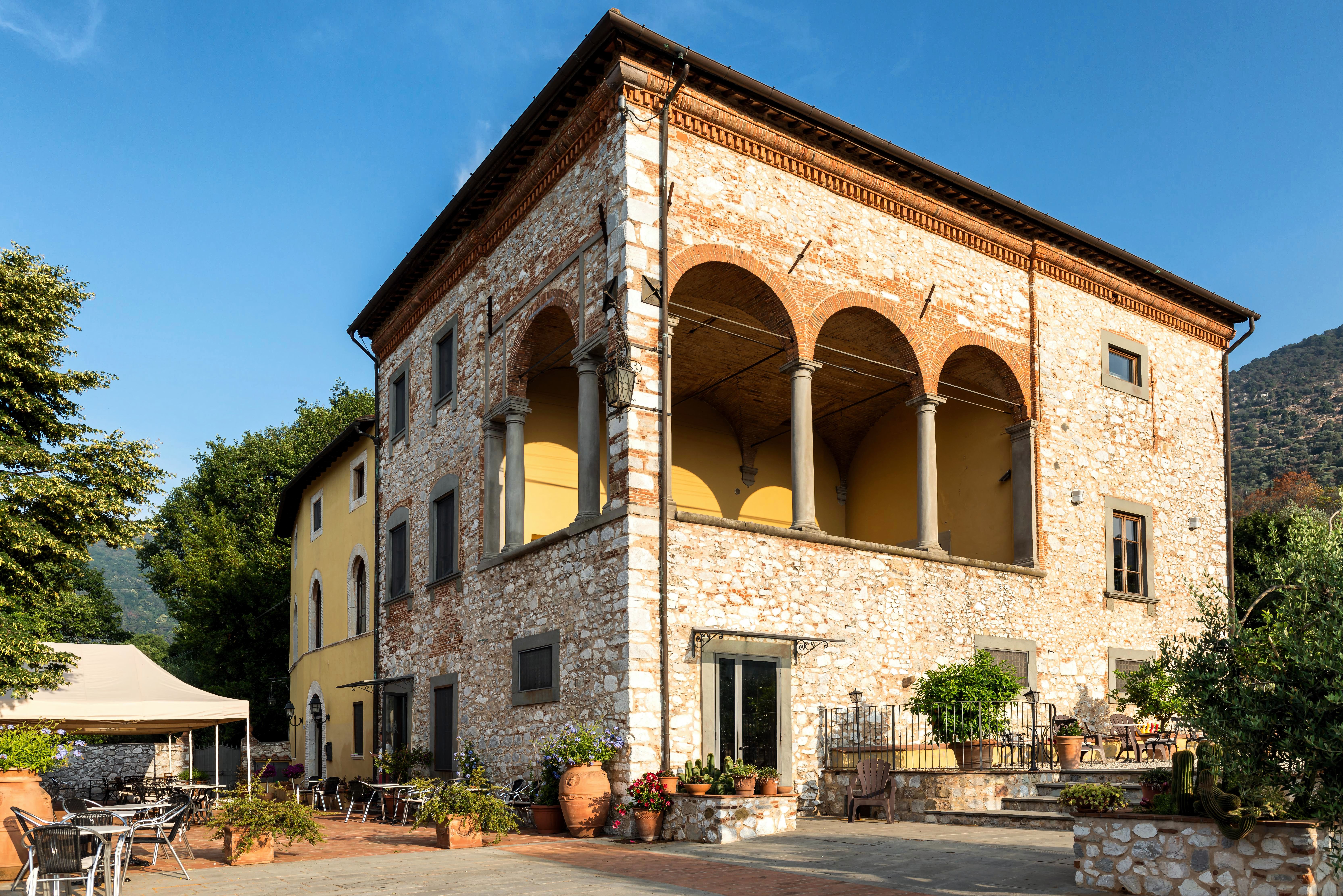 casa italiana esterno