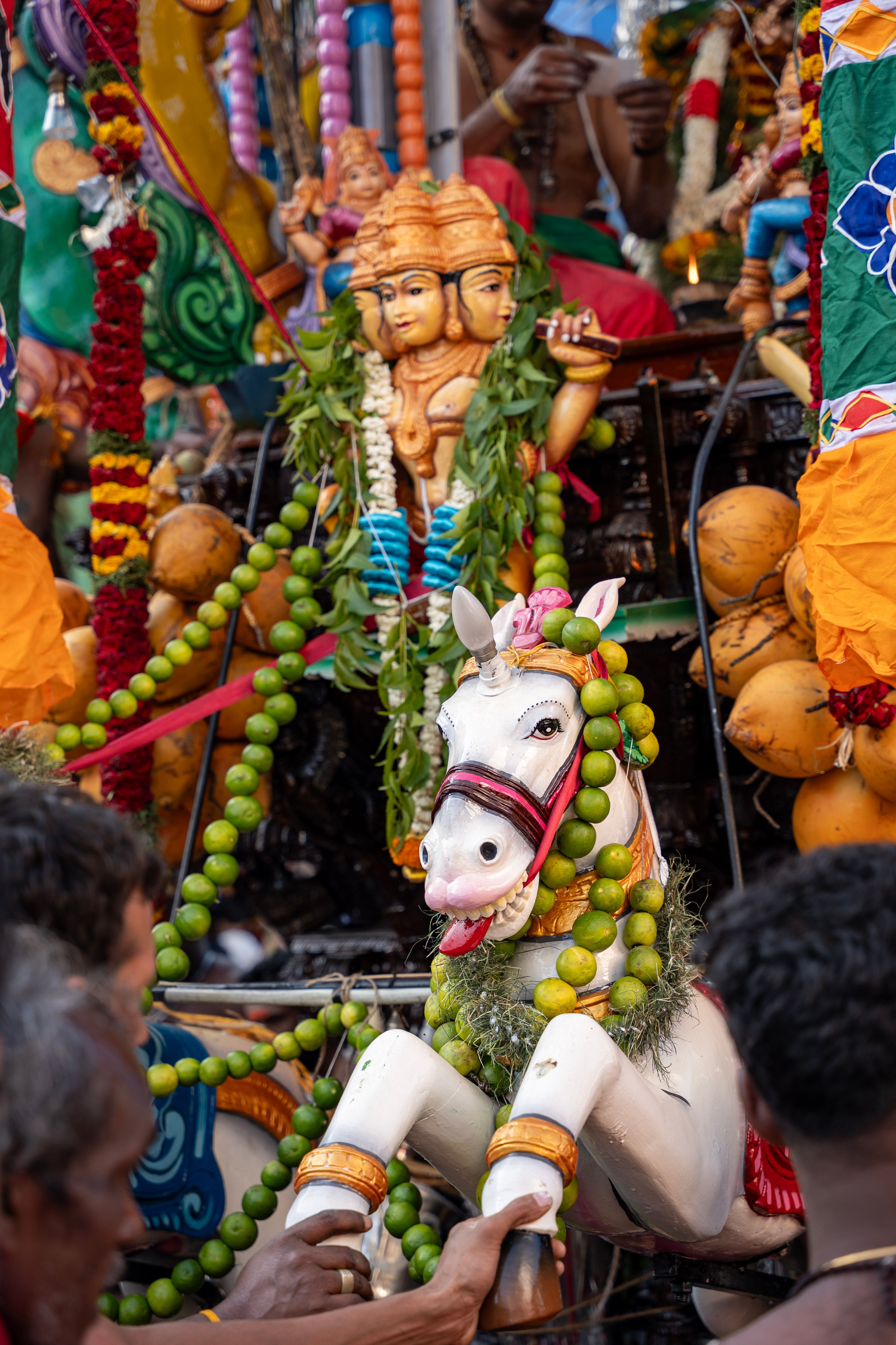Colorful Indian Festival Procession with Decorated Horse Statue · Free ...
