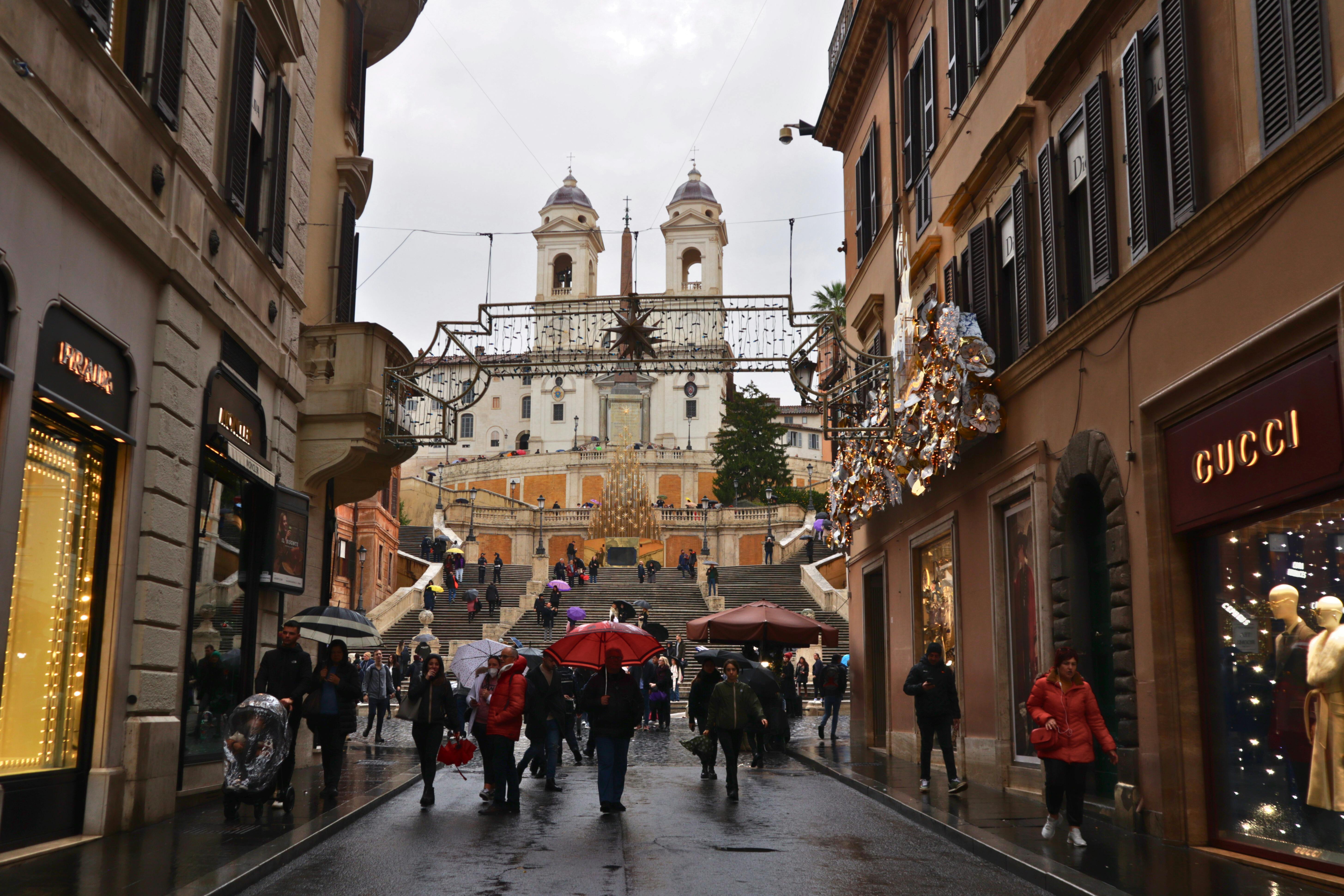 The Shape of the City: History, Culture, and the Roman Table