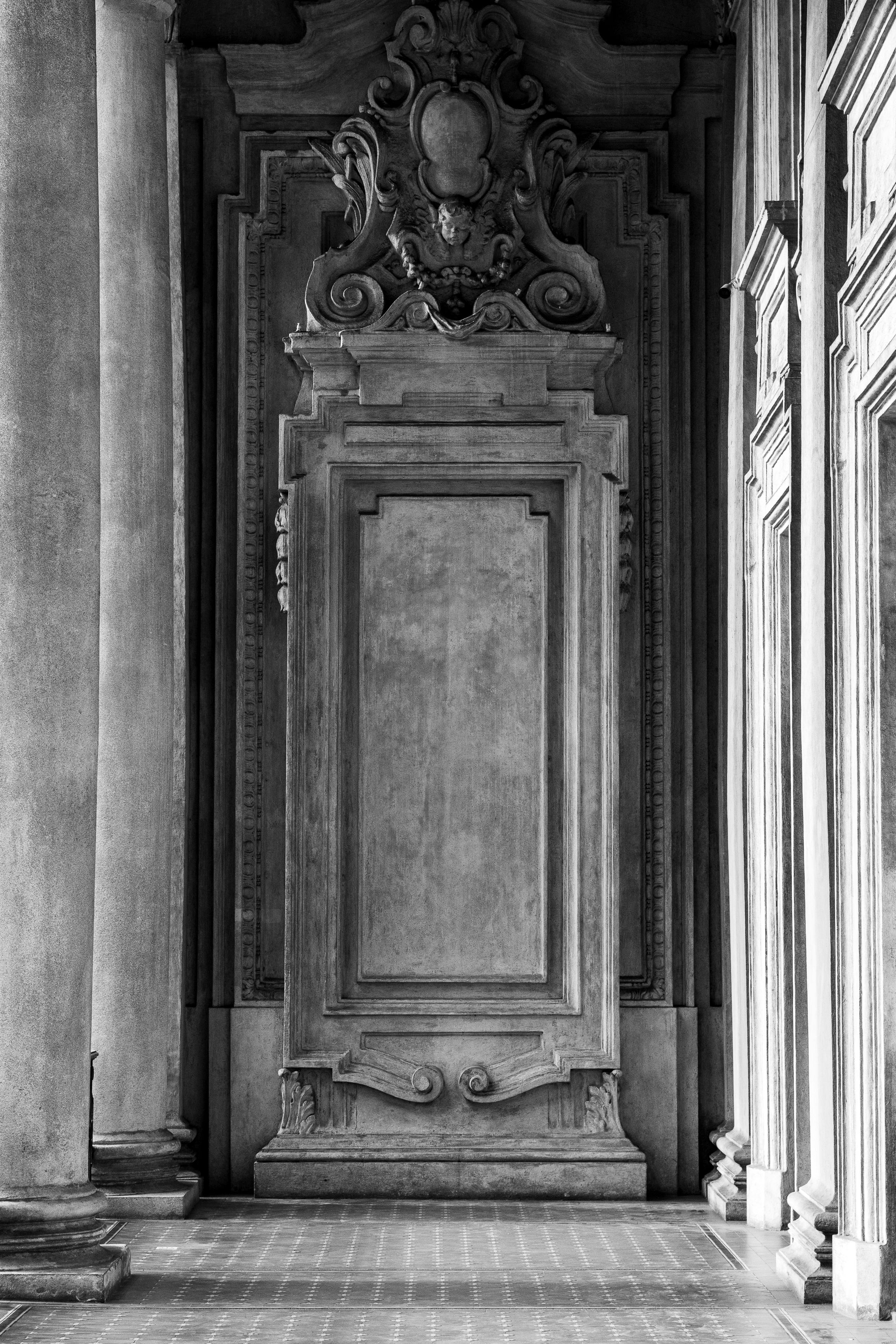 Zadarmo Zložitá baroková architektúra s detailnými kamennými rezbami v Santos v Brazílii. Fotka z fotobanky