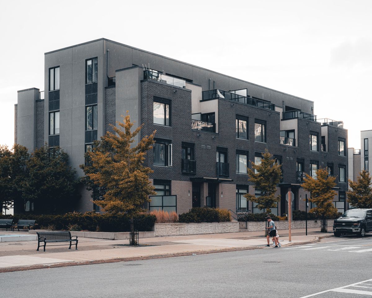 flat moves in Manor Park — Loaded properly: blankets, straps and a plan in Manor Park