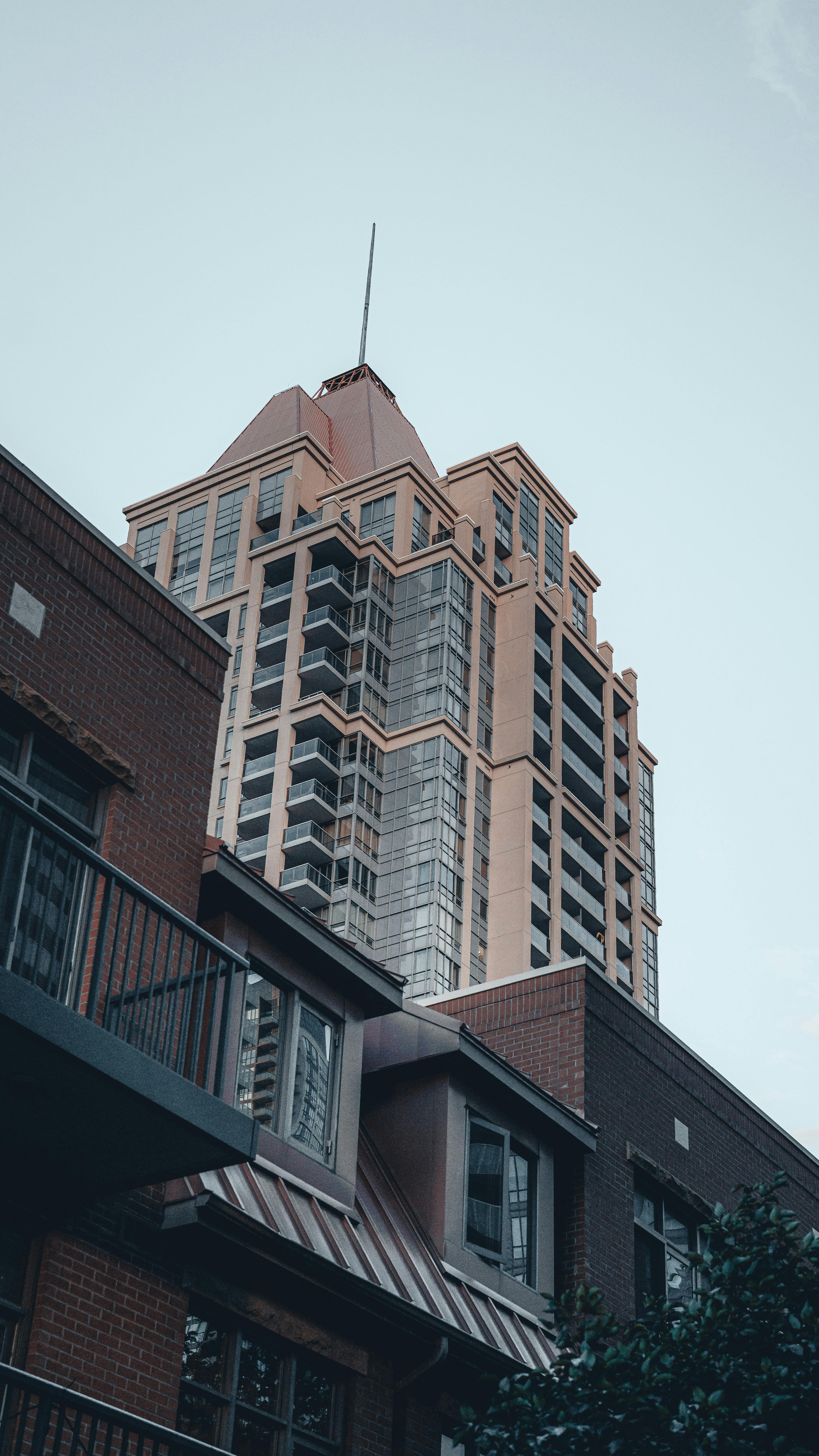 Ingyenes stockfotó agglomeráció, belváros, drámai égbolt városkép témában Stockfotó