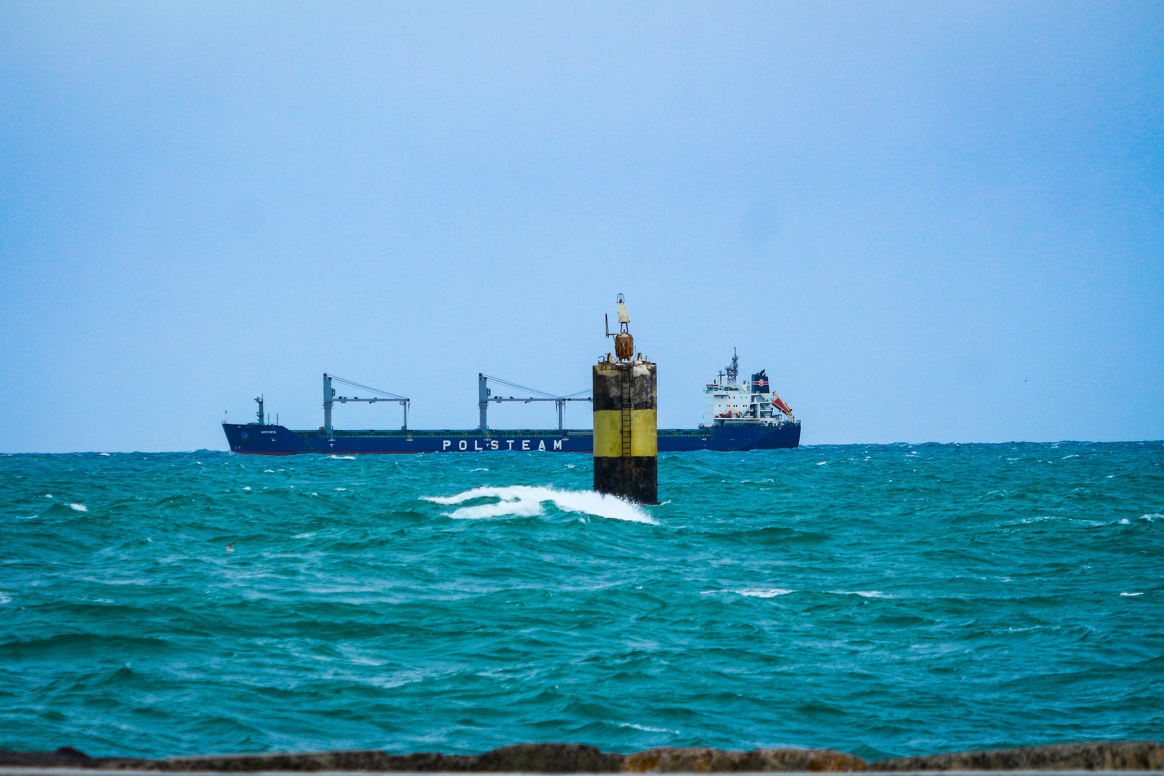政治：荷莫茲海峽危機升高，基進倡議卻呼籲台灣派軍艦護航