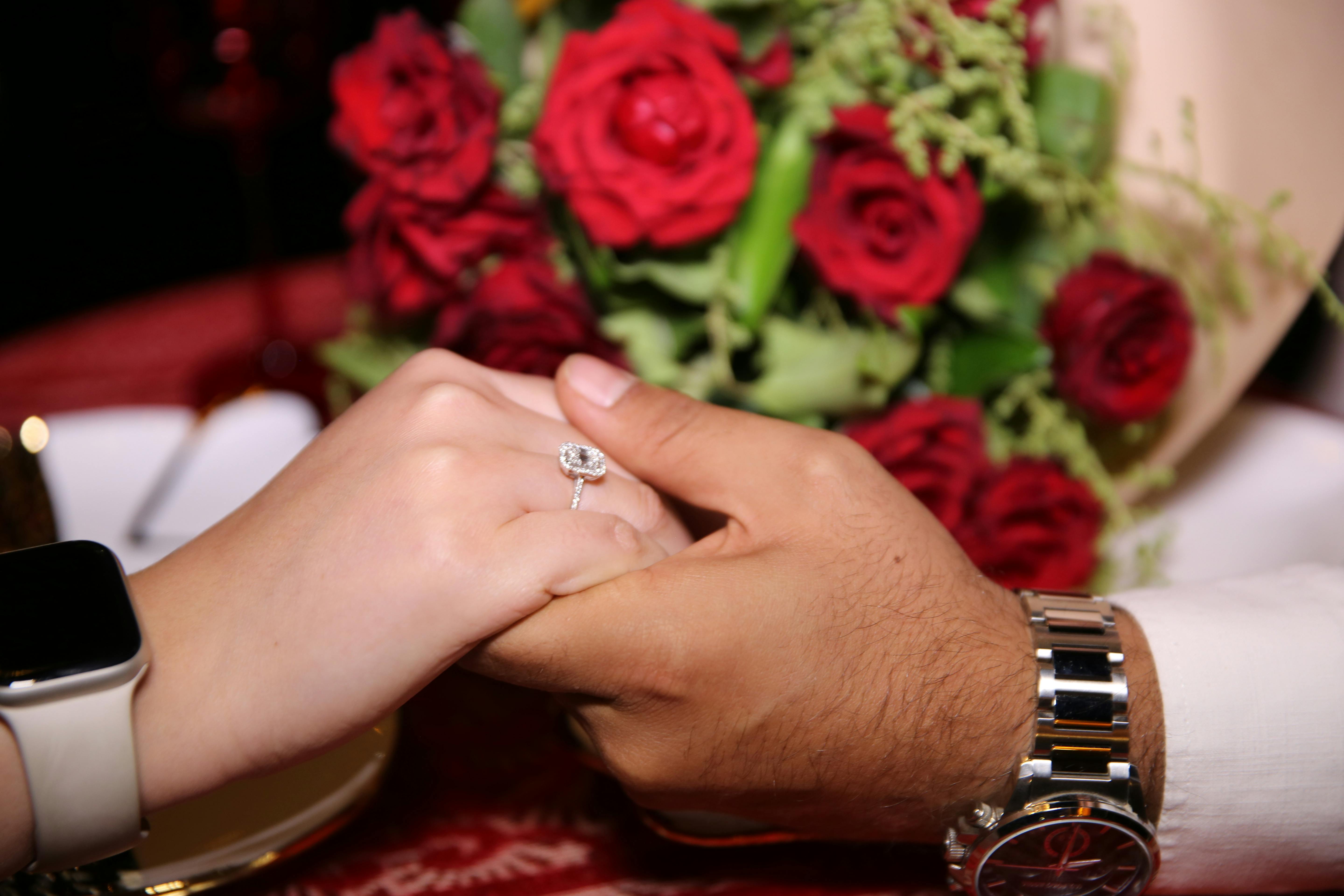 ฟรี คลังภาพถ่ายฟรี ของ กลีบกุหลาบ, การขอแต่งงาน, การจัดดอกไม้ คลังภาพถ่าย