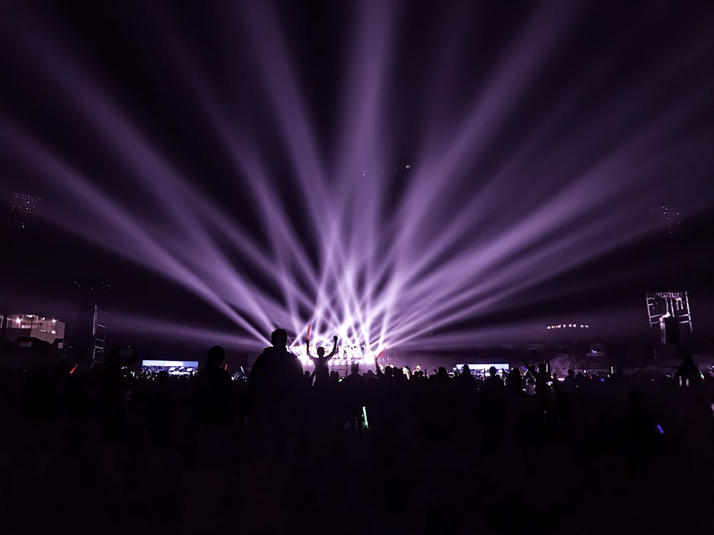 Free Silhouette of People Standing on Stage Stock Photo
