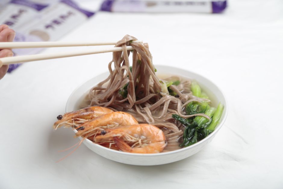春雨・こんにゃく麺のダイエット食品イメージ