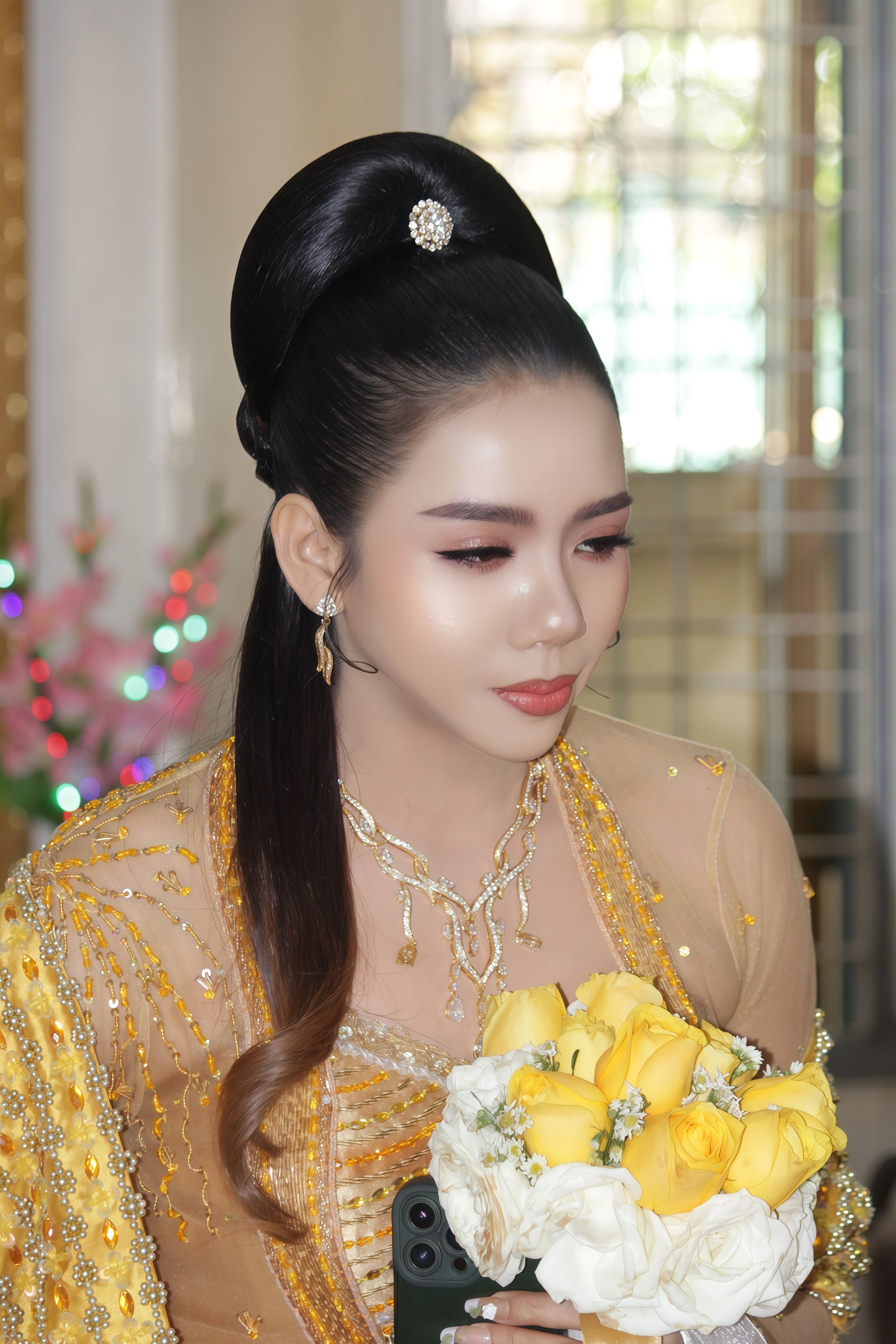 Myanmar Traditional Dress Photos, Download The BEST Free Myanmar  Traditional Dress Stock Photos & HD Images