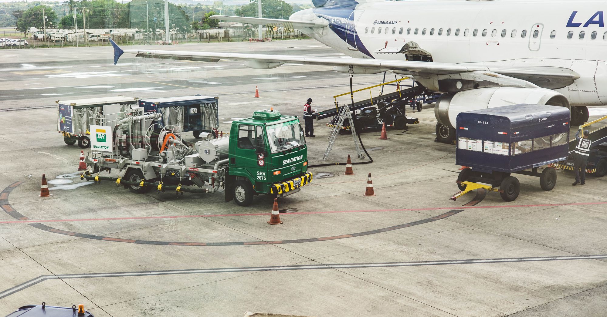 Airlines Pocket Fuel Savings While Fares Hold at Peak Levels