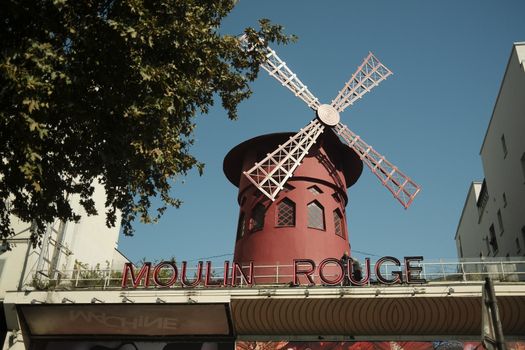 Les Pourpres