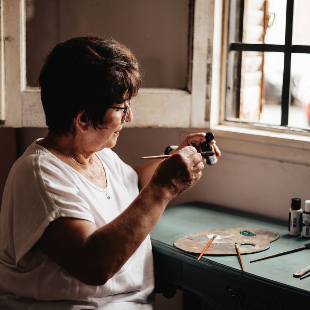 Painters and Decorators in Bow — woodwork brushed to a crisp, smooth line