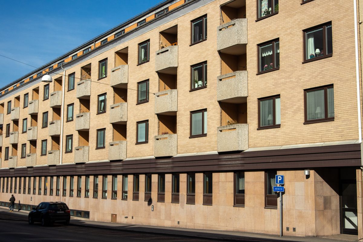 flat moves in Woolpit — Flat Moves in Woolpit — the working end of the job