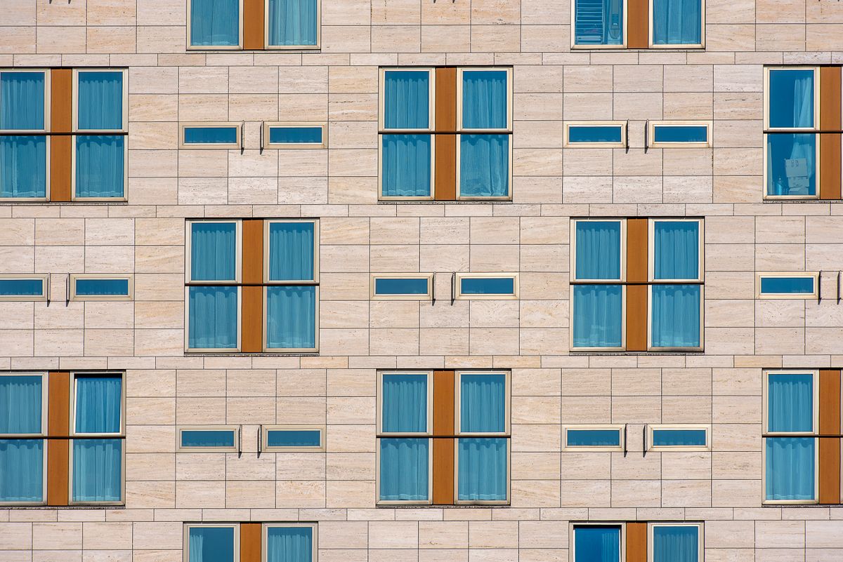 student moves in Horn Park — Student Moves in Horn Park — the working end of the job