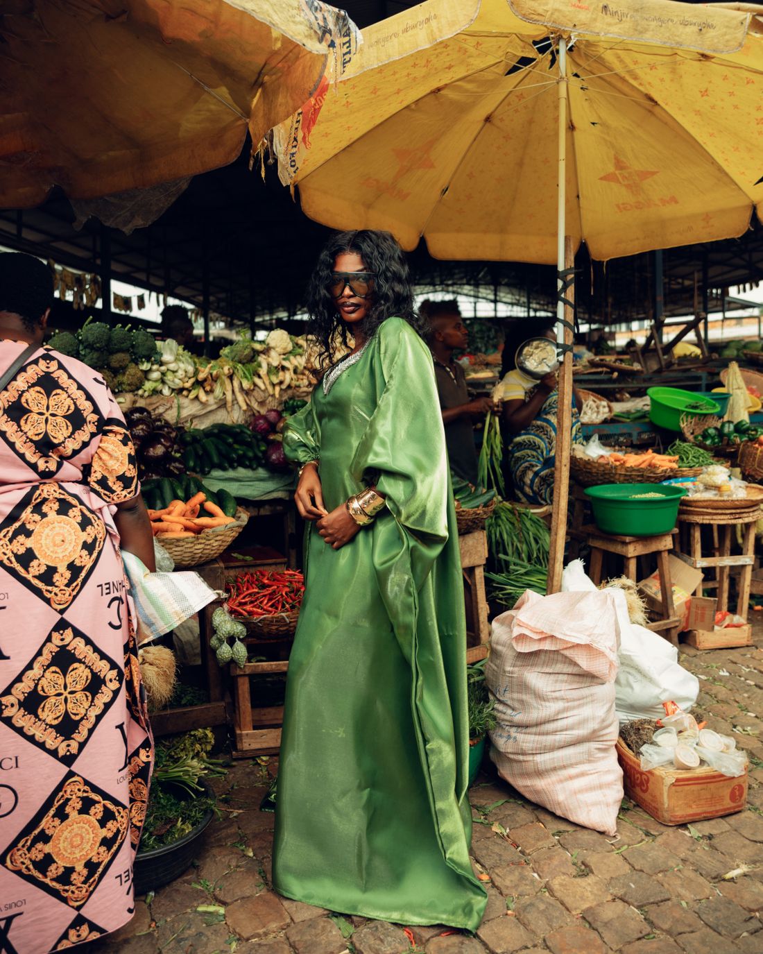Marché local avec produits agricoles frais