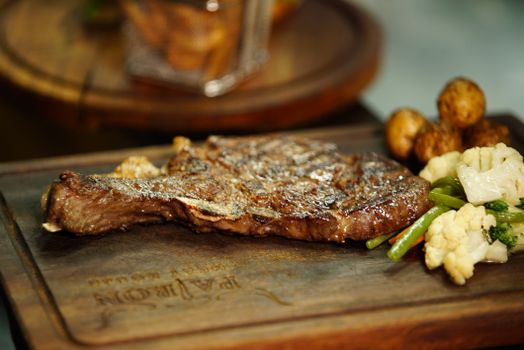 Poêlée de boeuf et de brocolis à la chinoise avec riz brun