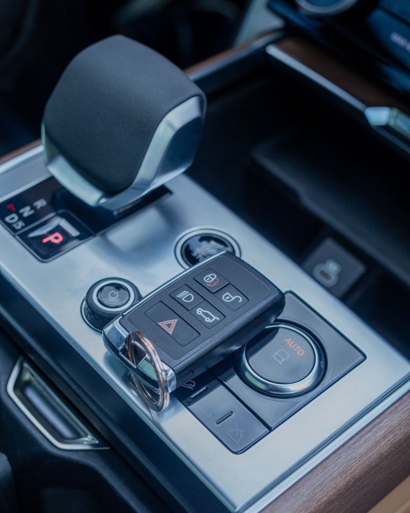 Luxury SUV gear shift and key fob