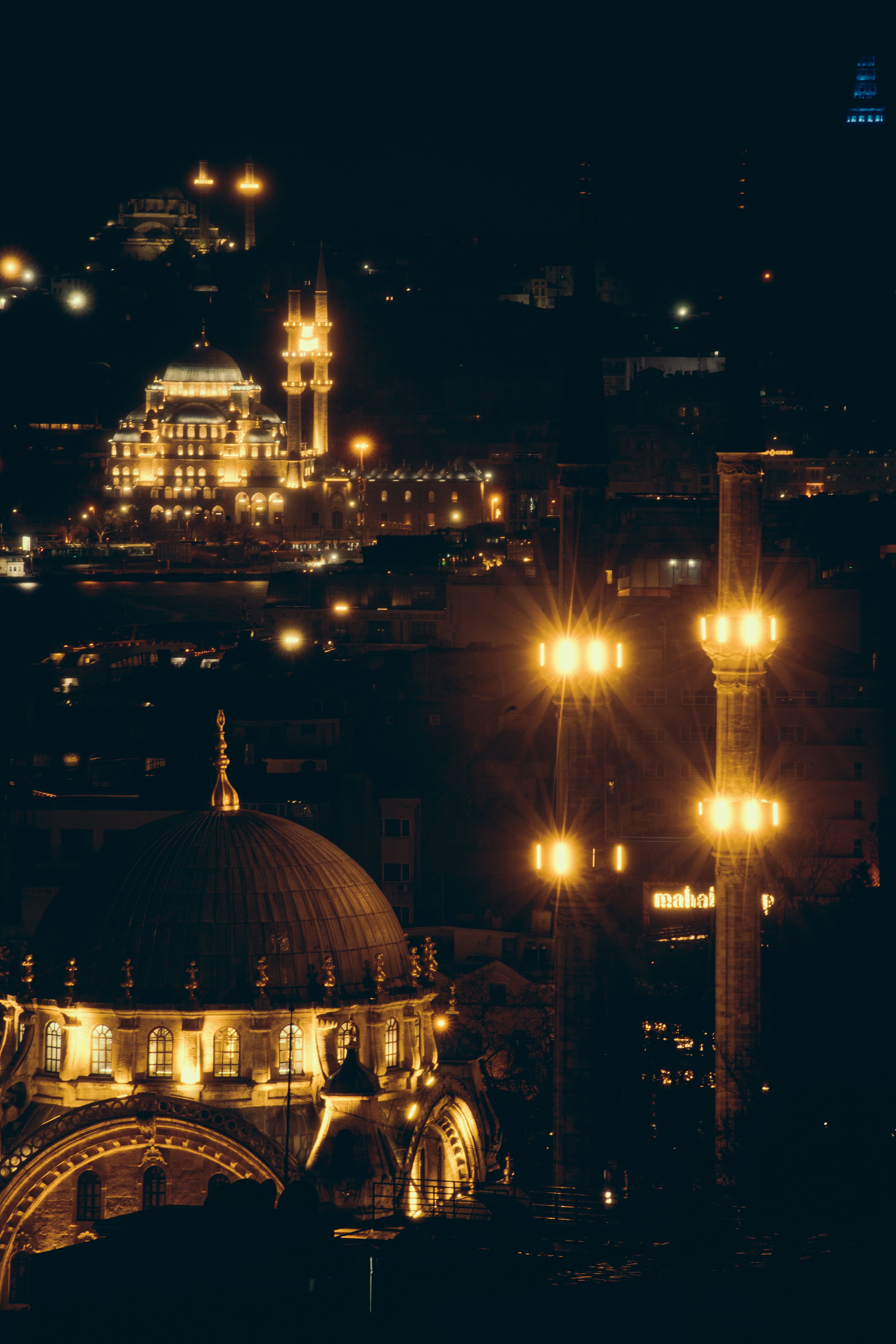 Istanbul Cityscape at Night with Illuminated Mosques · Free Stock Photo