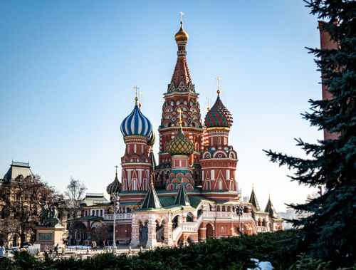 Free Captivating daytime photo of Saint Basil's Cathedral, showcasing its colorful onion domes in Moscow, Russia. Stock Photo