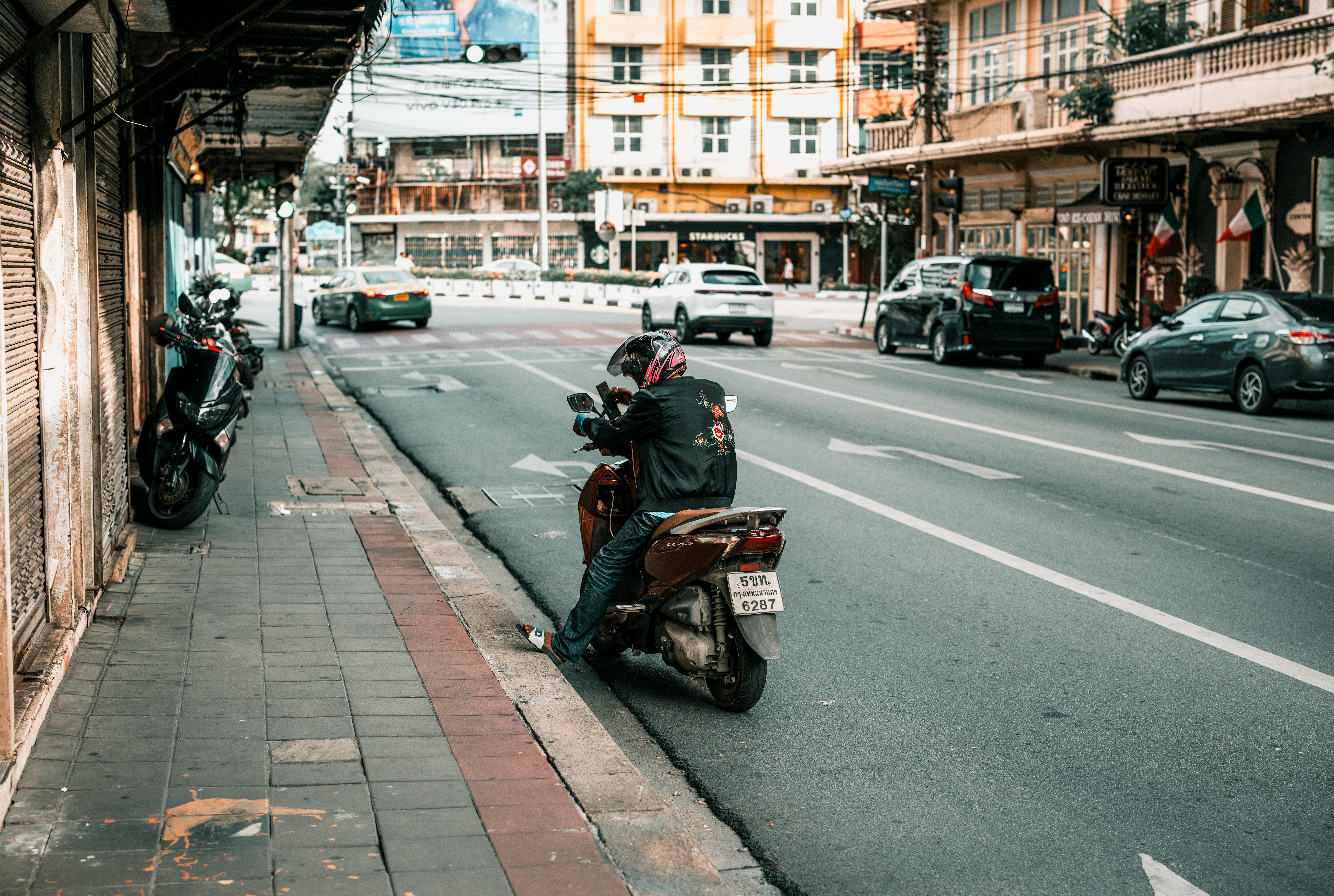 Thailand May Introduce Mandatory Health Insurance For Tourists, What You Need To Know — Photo by Optical Chemist on Pexels