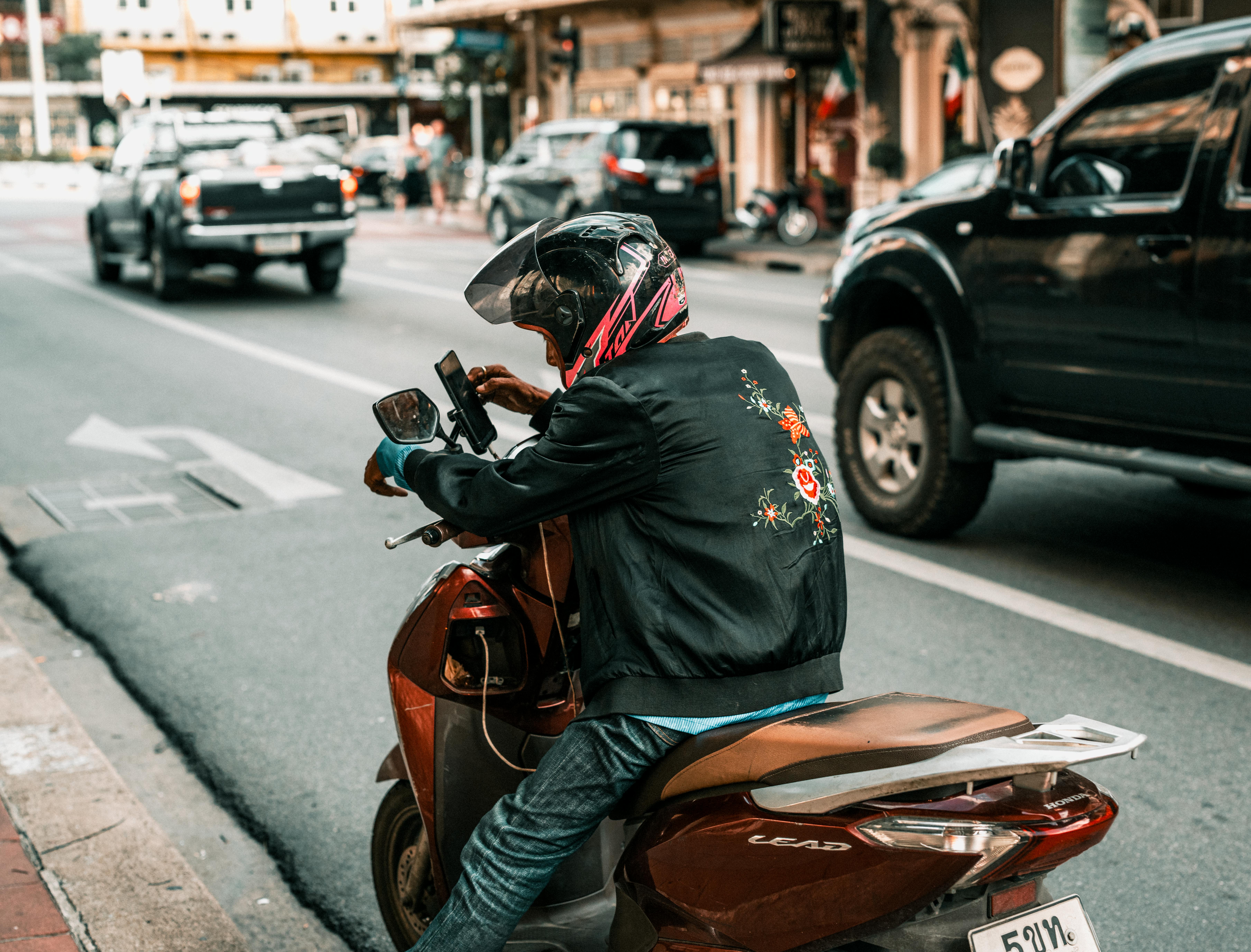 There’s An Electric Scooter Gold Rush Happening In India — Photo by Optical Chemist on Pexels