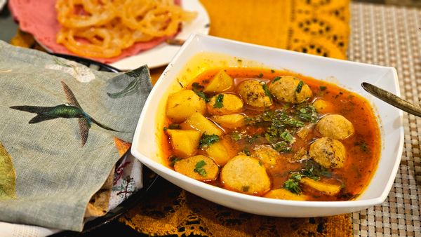 Sabz Seekh Kofta / Nargisi Kofta / Malai Kofta (illustrative photo)