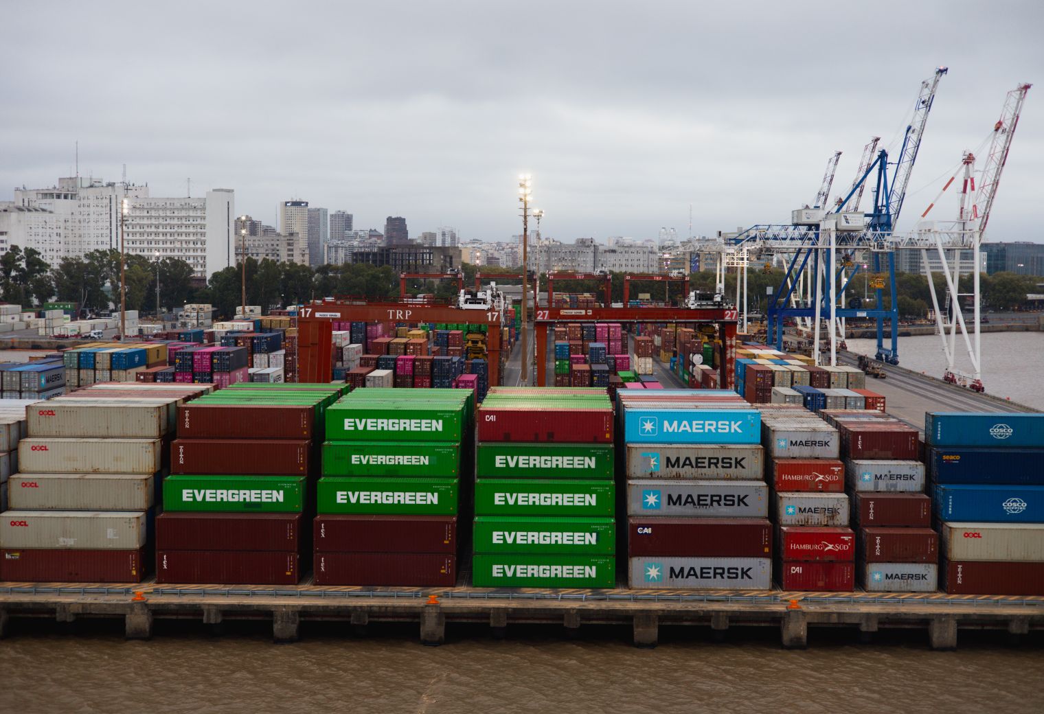 Glasgow — belongings being loaded for transport to storage