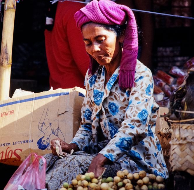 Sarapan Pagi di Pasar Semarapura: Jajanan Tradisional dan Kuliner Lokal Klungkung yang Mudah Ditemui