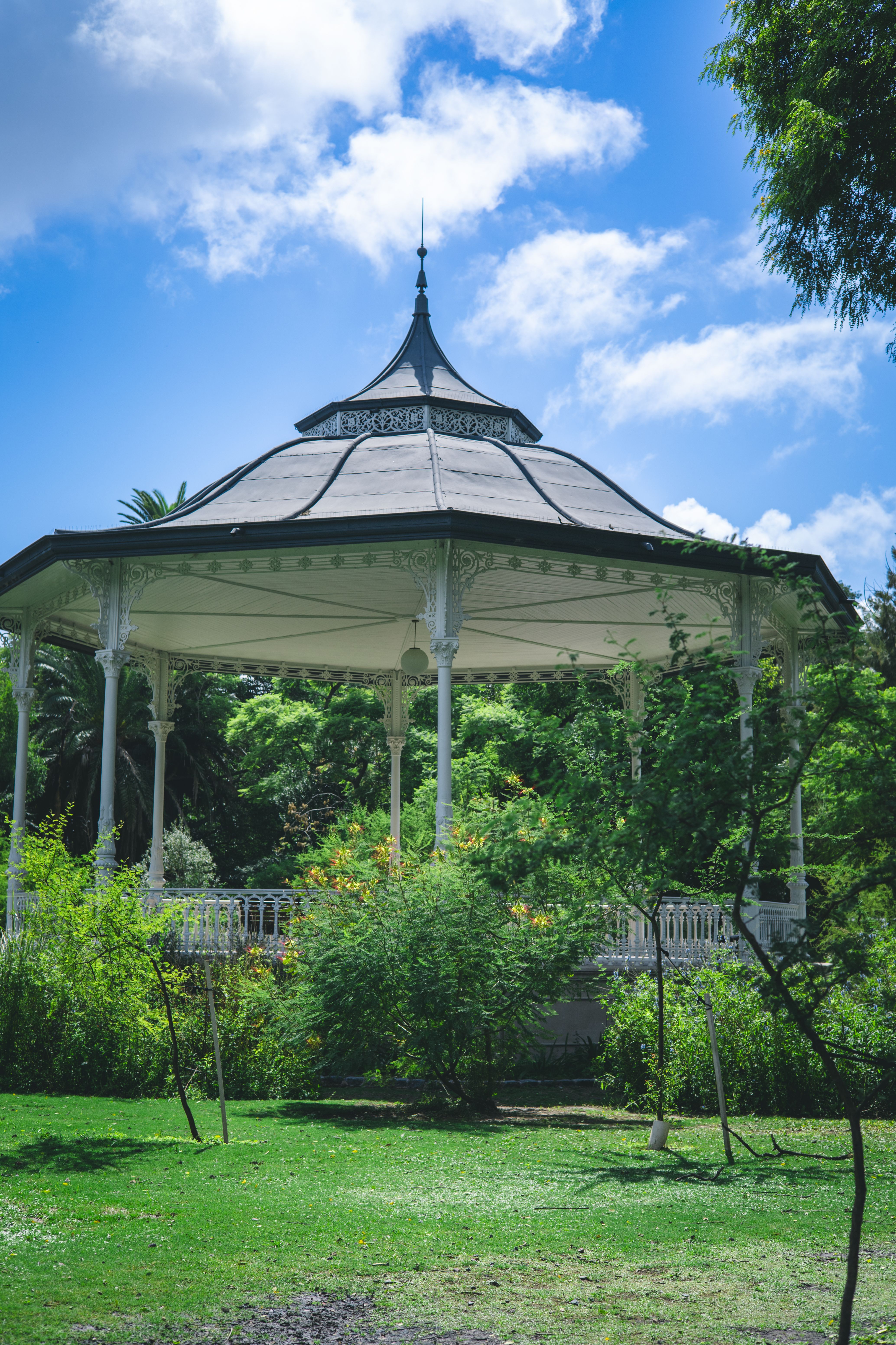 Charming Victorian Gazebo in Lush Garden Setting · Free Stock Photo