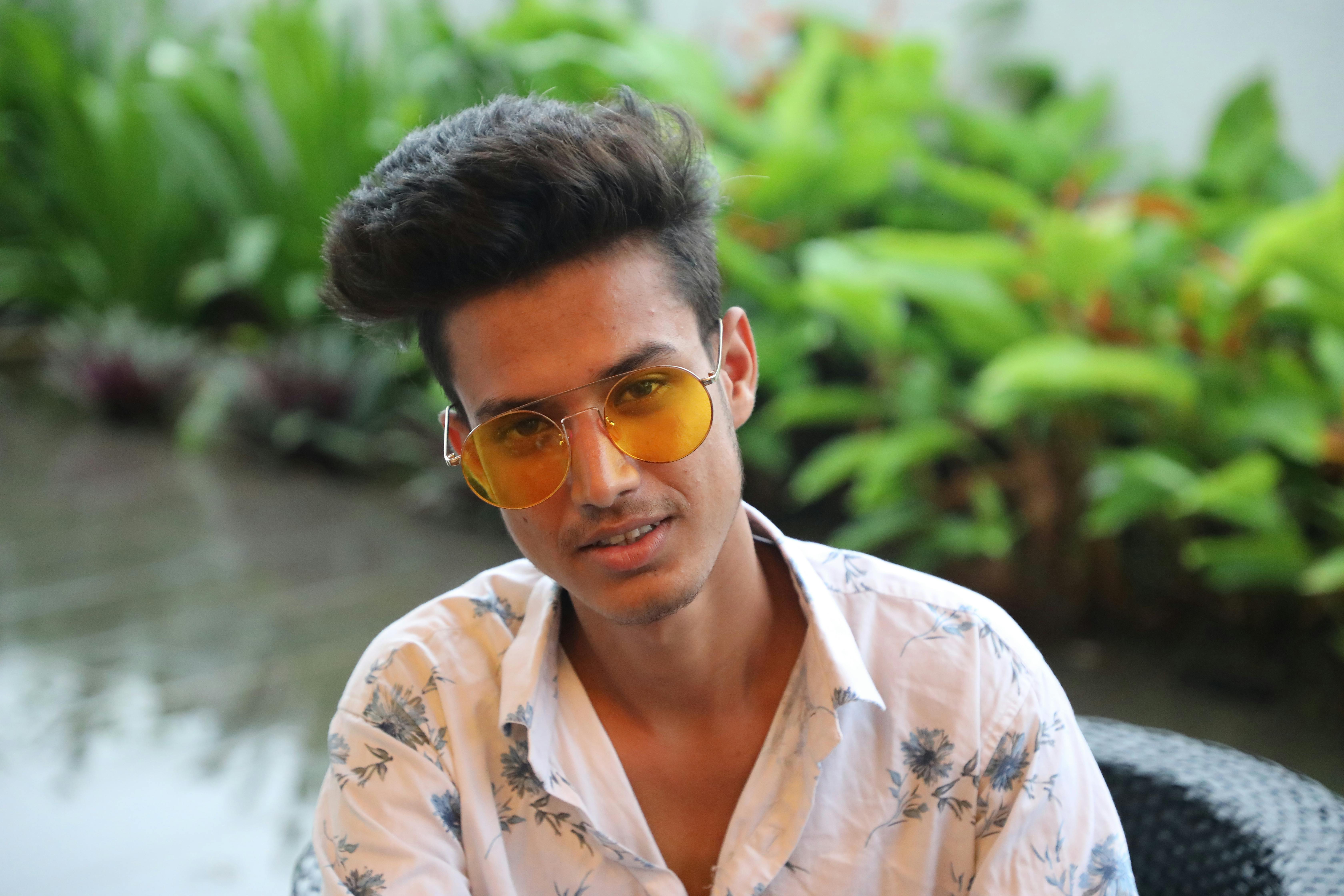 2 Best Hairstyles for Square Faces in Singapore — Singapore hairstyle men 2026