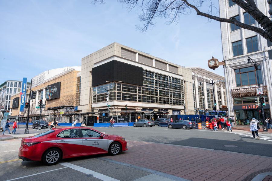 Closest hotels to Capital One Arena in Penn Quarter