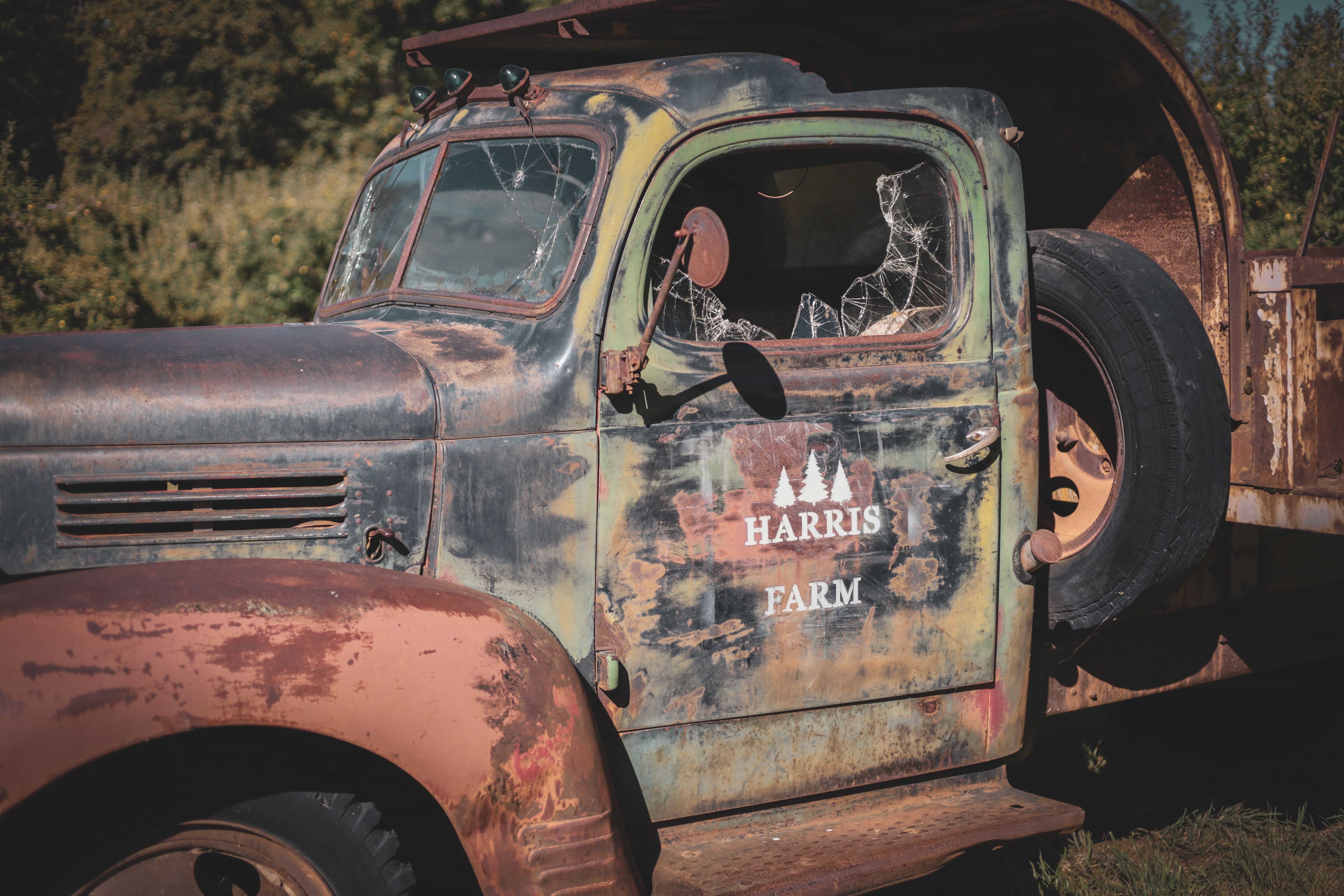 Rustic Vintage Pickup Truck at Harris Farm · Free Stock Photo