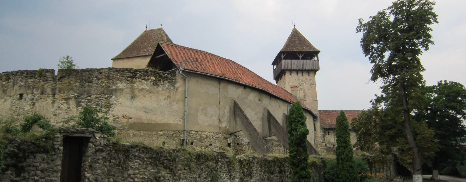 Explore the medieval fortified church in Câlnic, a UNESCO World Heritage Site.