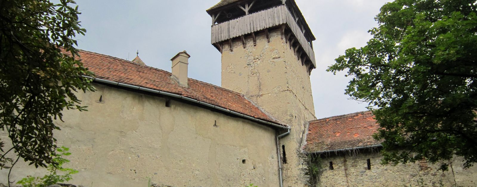 Explore the medieval architecture of Câlnic Fortress in Romania, a UNESCO World Heritage site steeped in history.