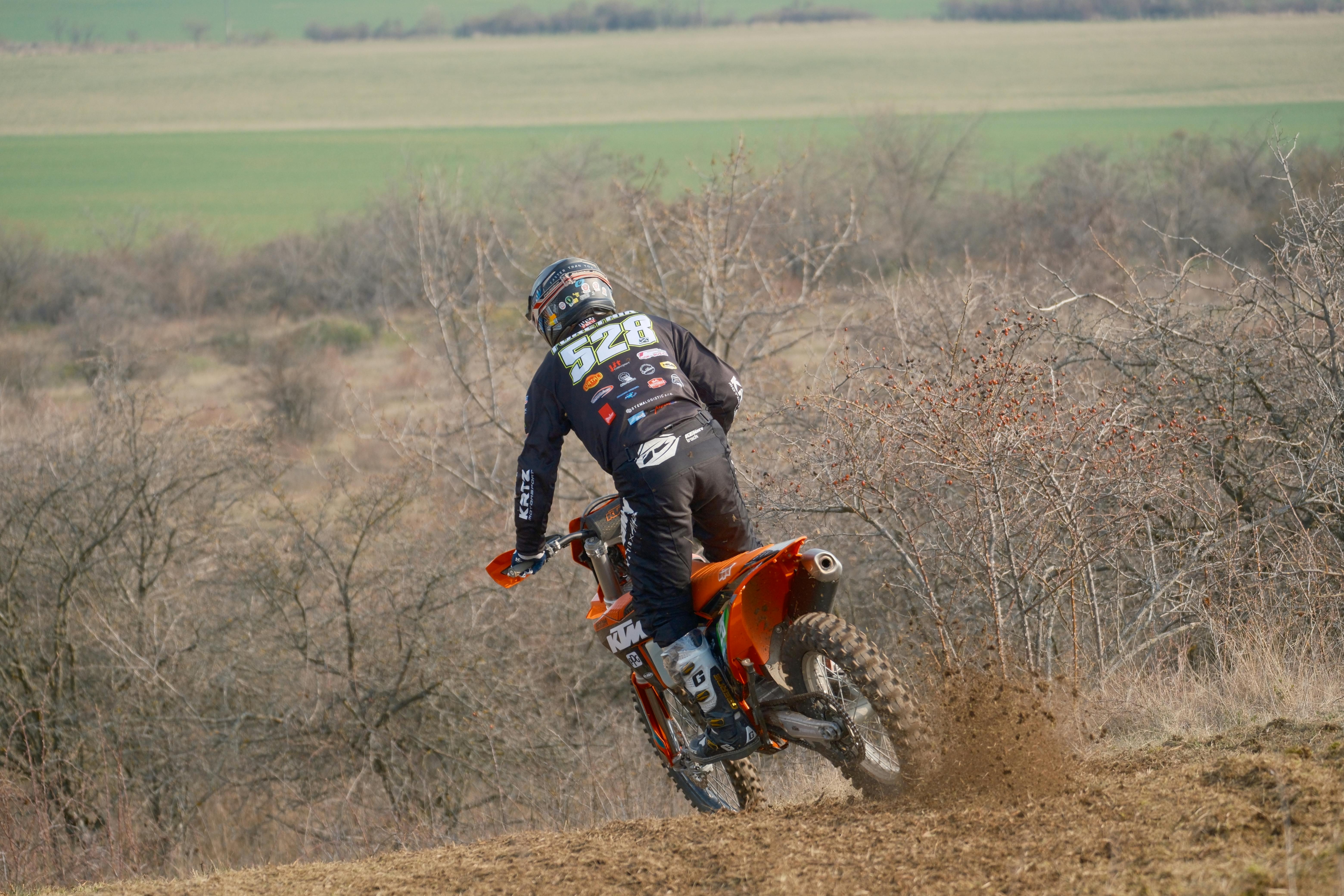 motorcycles & powersports s.r.o powersportsmax motorcycles — Photo by Tom Jurman on Pexels