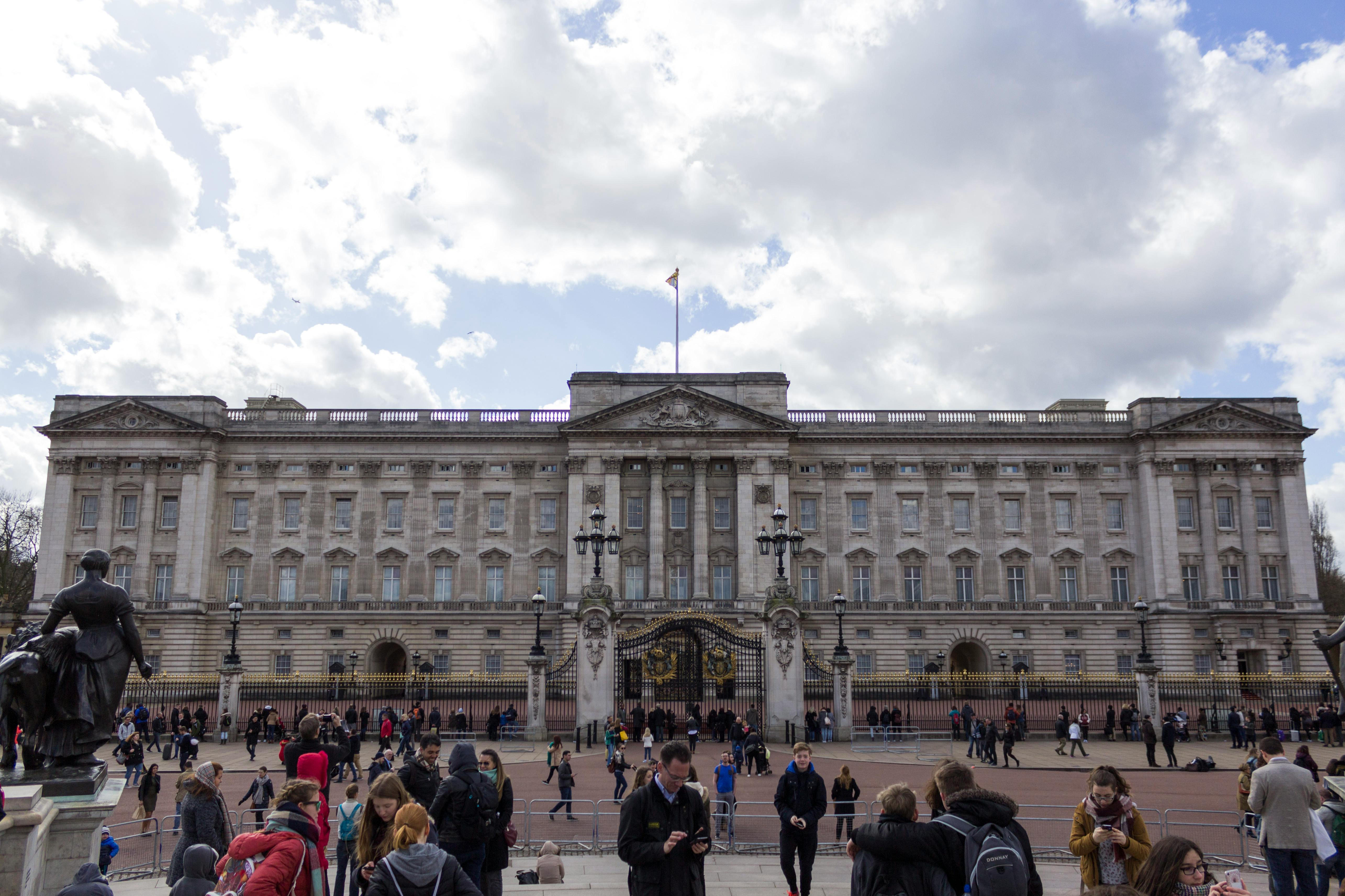 Free stock photo of buckingham palace, london, queen