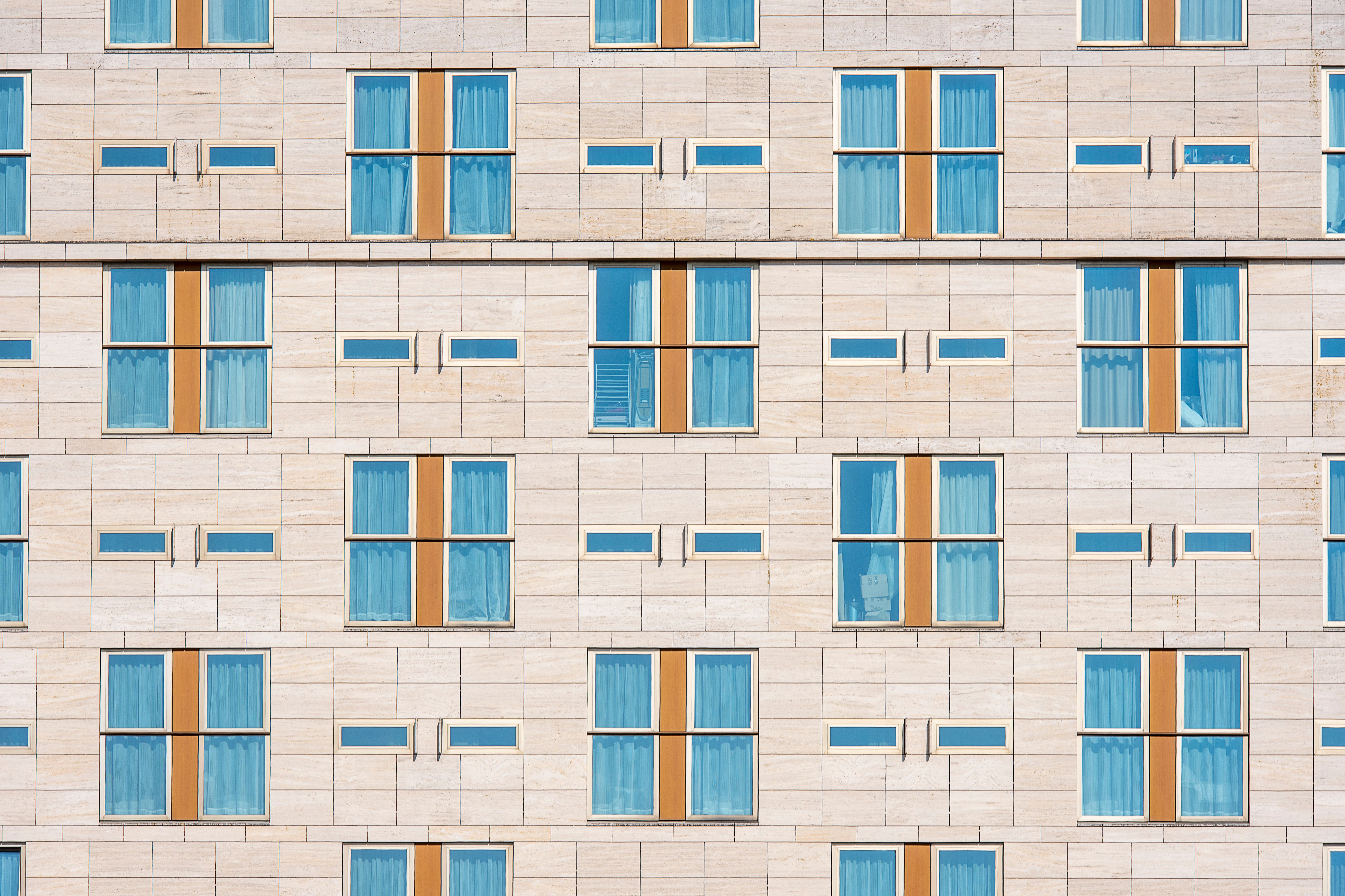 Uber adding hotel bookings — Photo by Jan van der Wolf on Pexels
