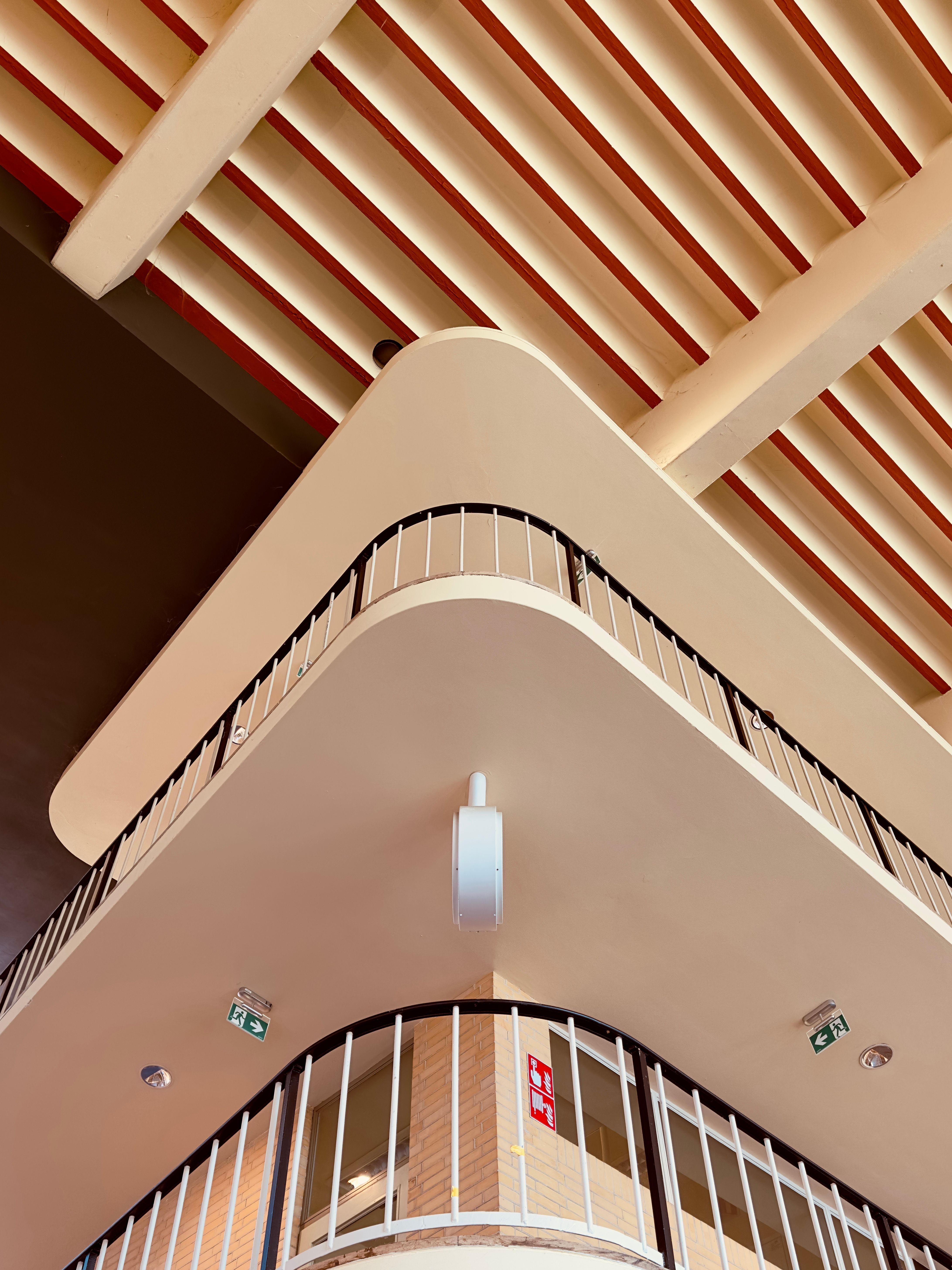 Modern Architectural Interior with Curved Balcony · Free Stock Photo