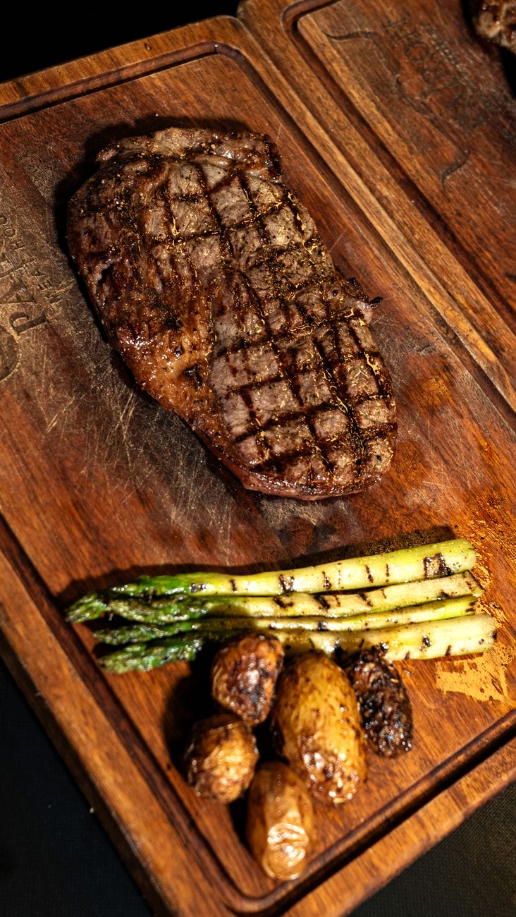 Der traditionelle „Bife à Romaria" kehrt vom 4. bis 6. September in die Restaurants von Póvoa de Lanhoso zurück